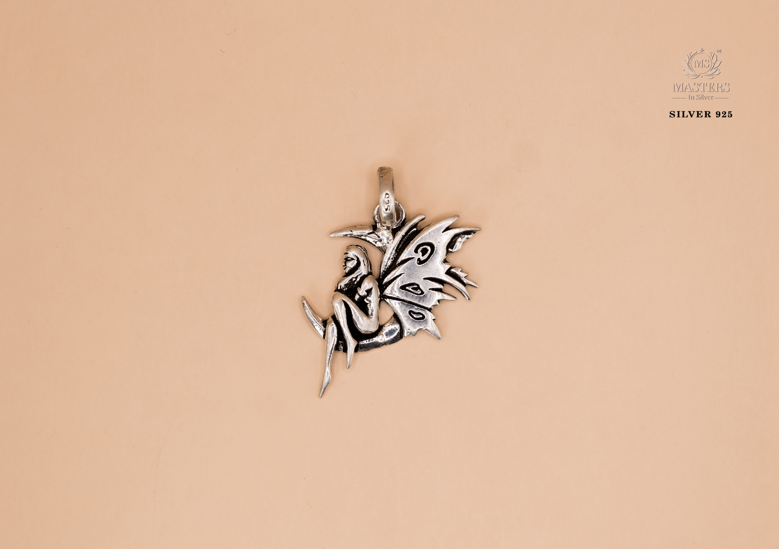 Women's accessories