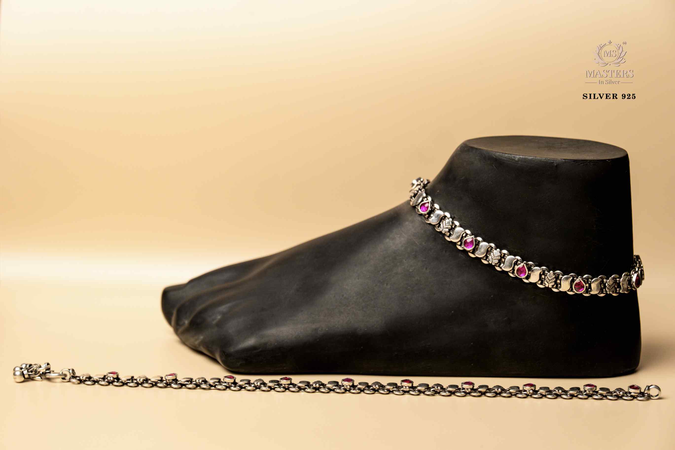 OXIDISED CUTSTONE PREMIUM ANKLETS OCCASIONAL / REGULAR USE