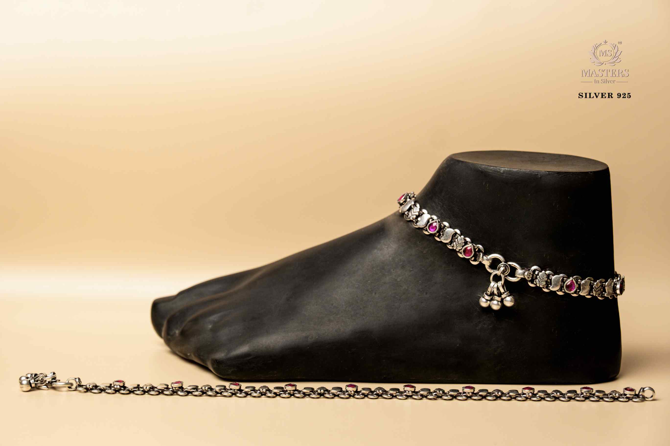 OXIDISED CUTSTONE PREMIUM ANKLETS OCCASIONAL / REGULAR USE