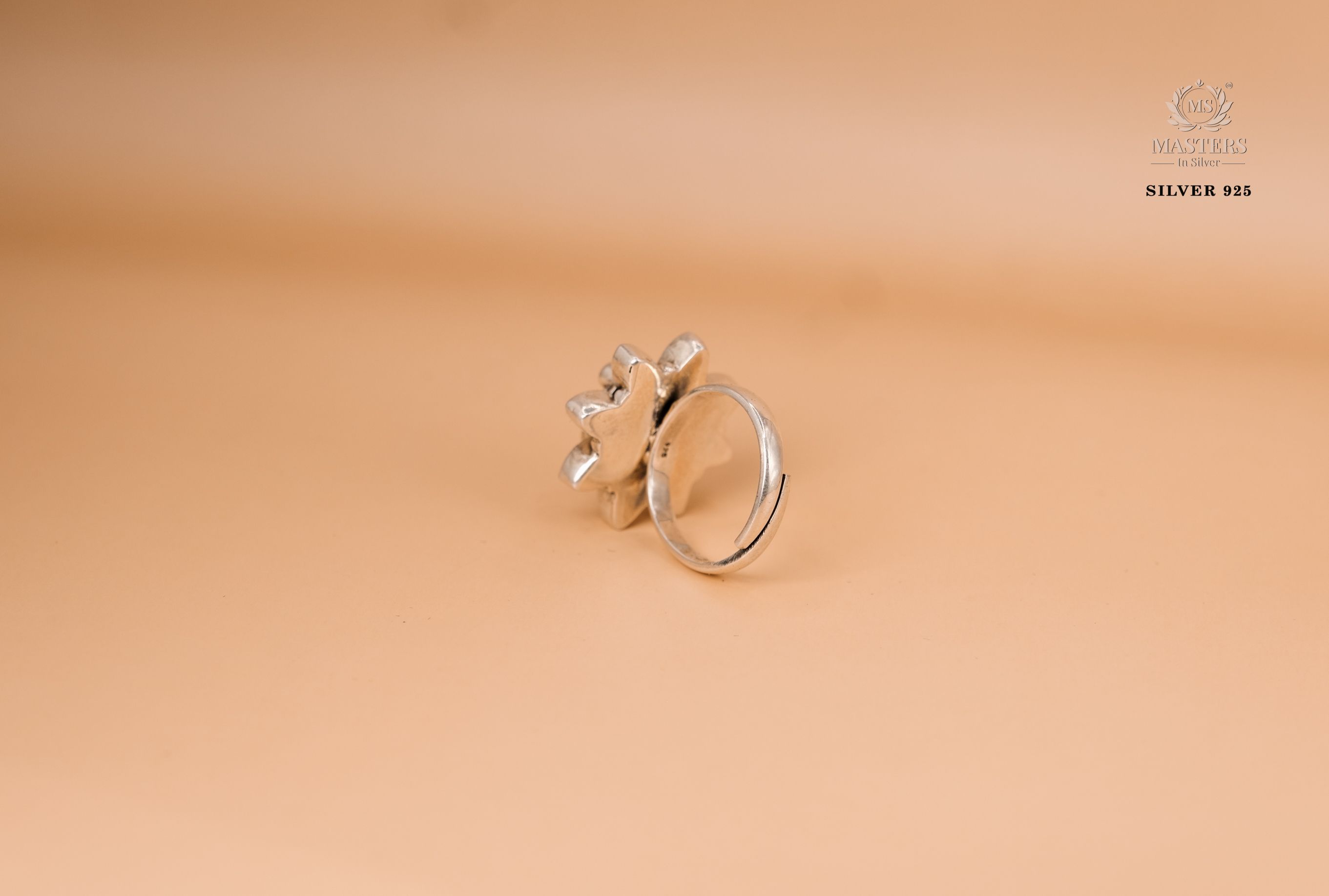 RINGS OXIDISED ( FLORAL ) CUT-STONES