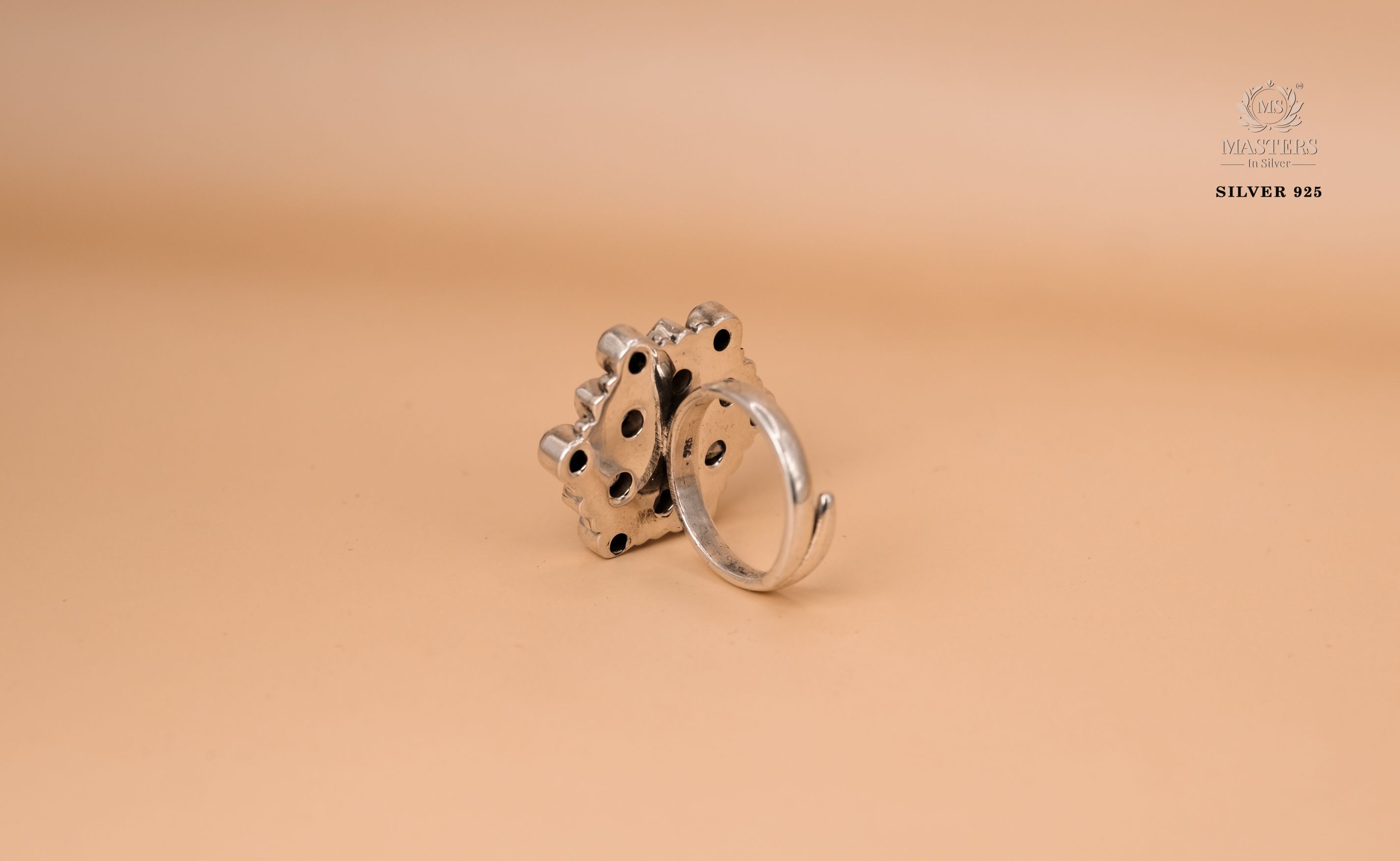 RINGS OXIDISED ( FLORAL ) CUT-STONES
