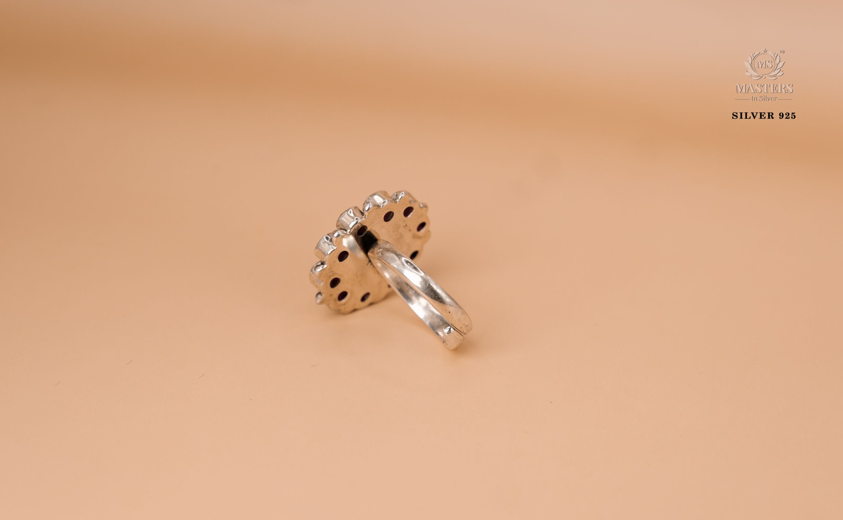 RINGS OXIDISED ( FLORAL ) CUT-STONES