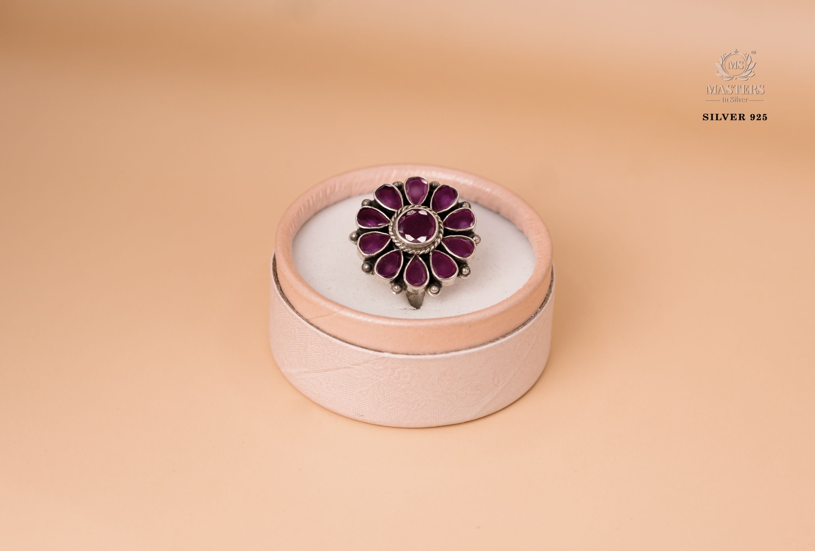 RINGS OXIDISED ( FLORAL ) CUT-STONES