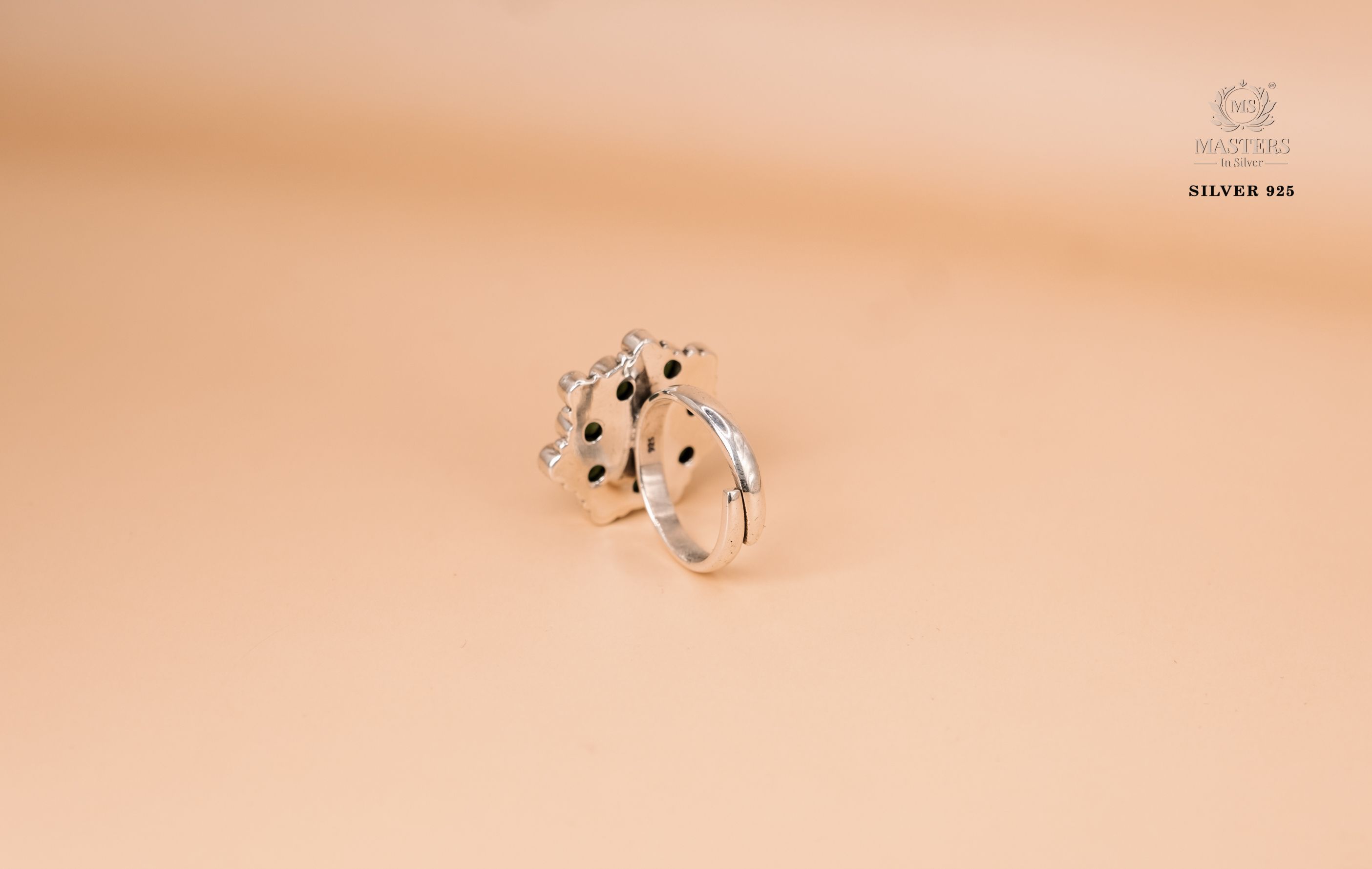 RINGS OXIDISED ( FLORAL ) CUT-STONES