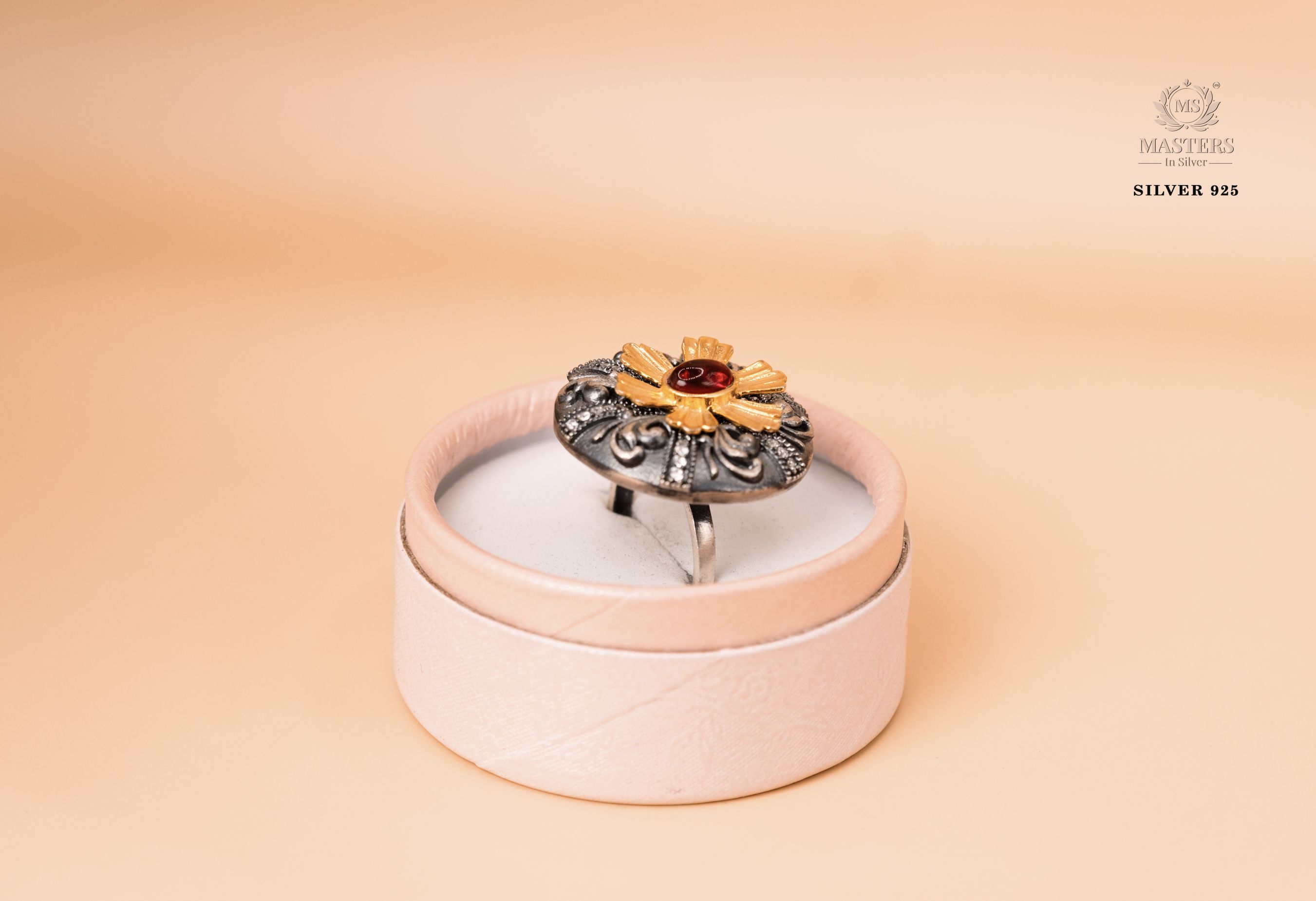 OXIDISED COCKTAIL RING CUT STONES Broad top floral