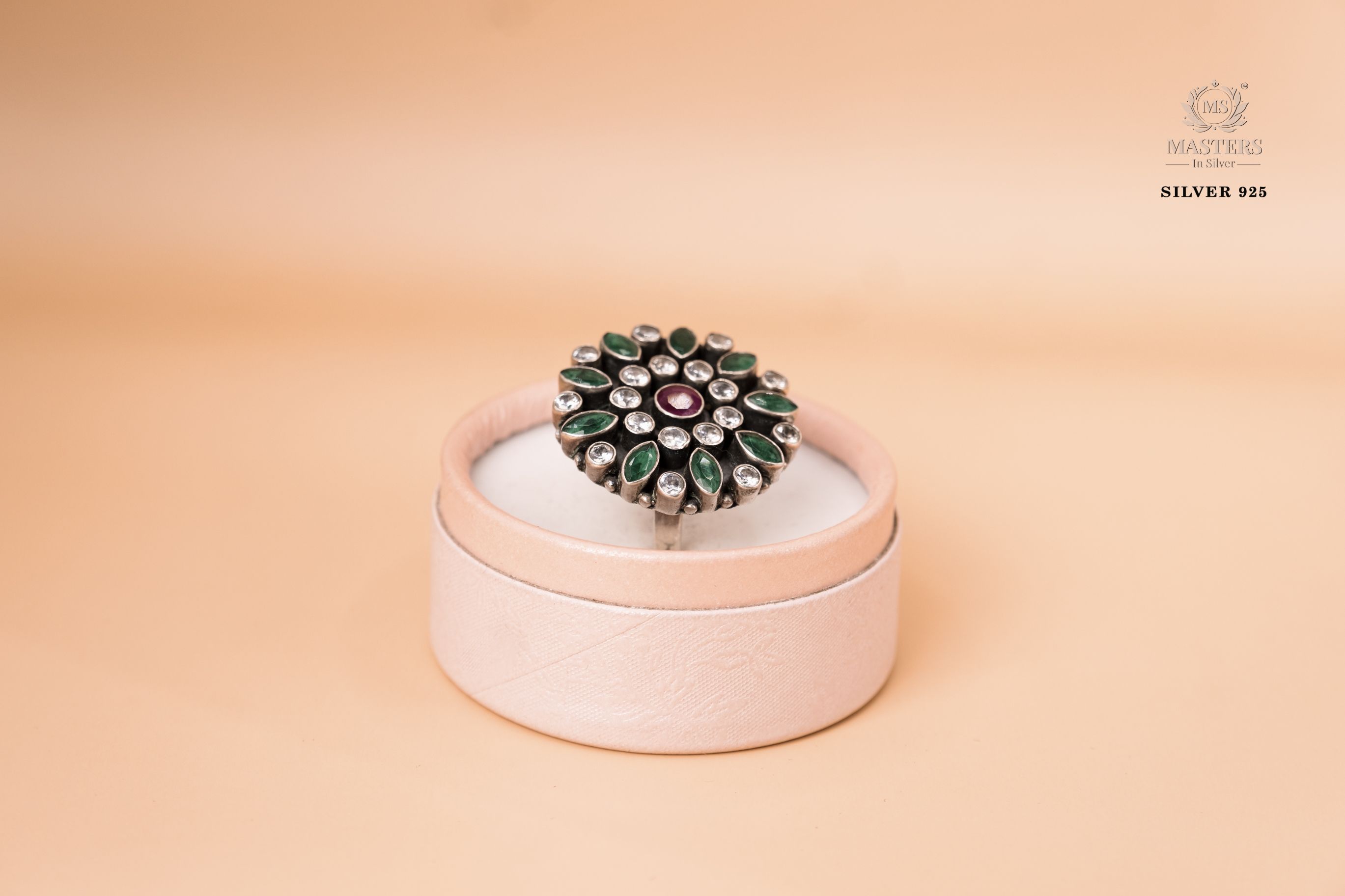 OXIDISED COCKTAIL RING CUT STONES Pearl floral