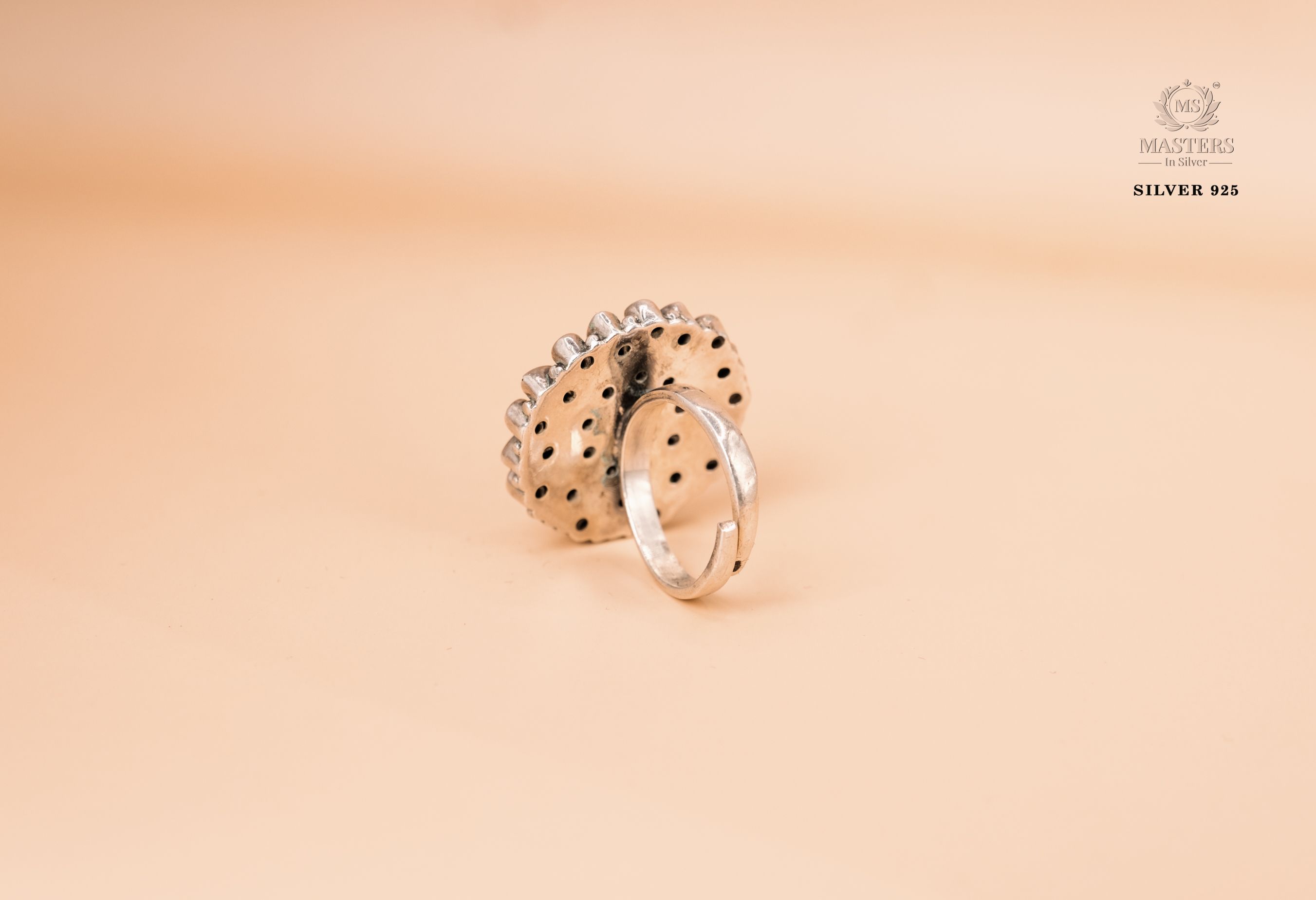 OXIDISED COCKTAIL RING CUT STONES Pearl floral