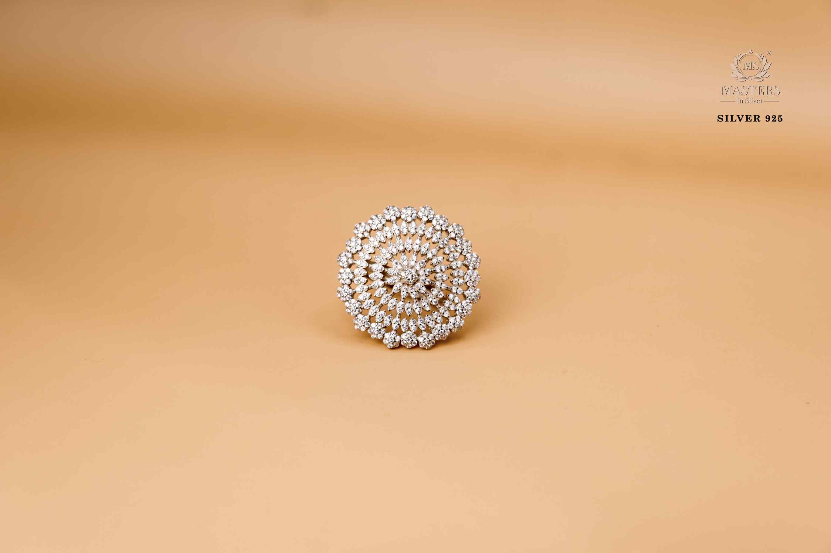 ORIGINAL IMPORTED COCKTAIL DIAMOND LOOKS SILVER 925 RING