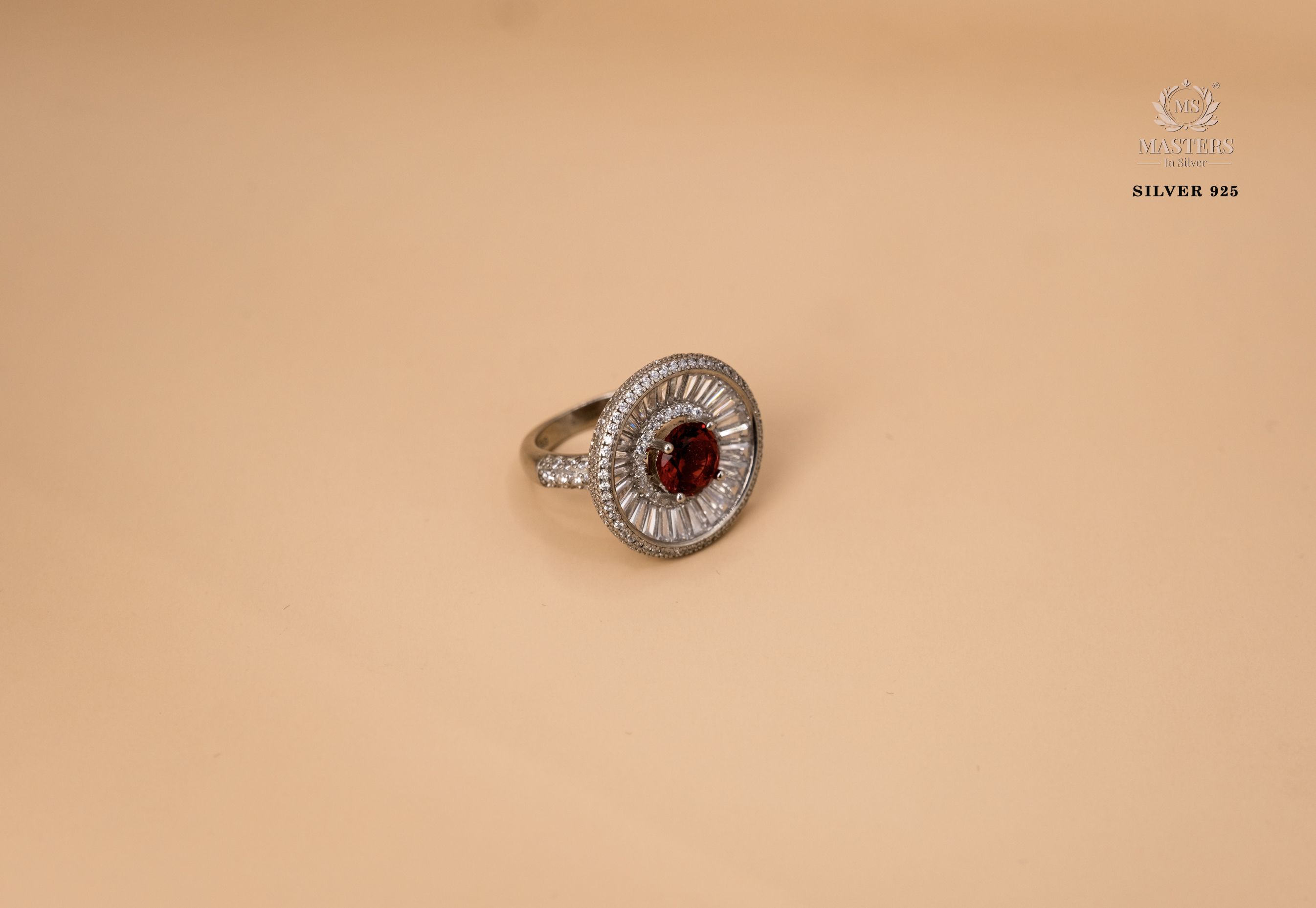ORIGINAL IMPORTED COCKTAIL DIAMOND LOOKS SILVER 925 RING