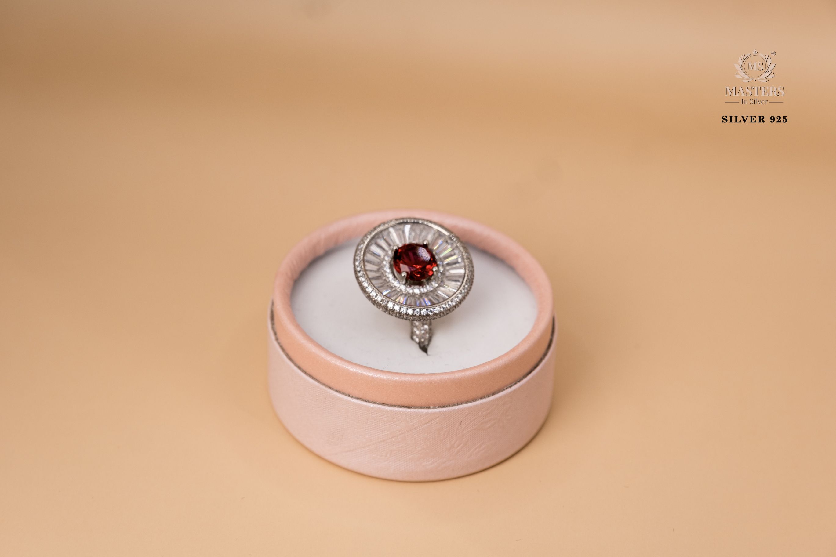 ORIGINAL IMPORTED COCKTAIL DIAMOND LOOKS SILVER 925 RING