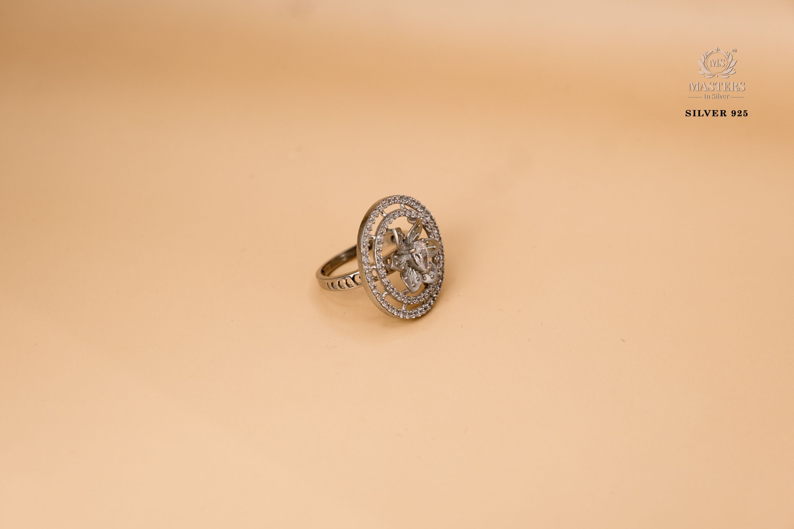 ORIGINAL IMPORTED COCKTAIL DIAMOND LOOKS SILVER 925 RING