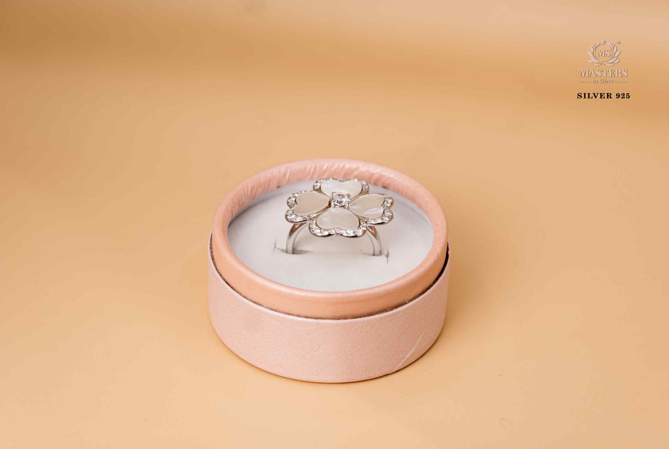 ORIGINAL IMPORTED COCKTAIL MOTHER OF PEARL SILVER 925 RING