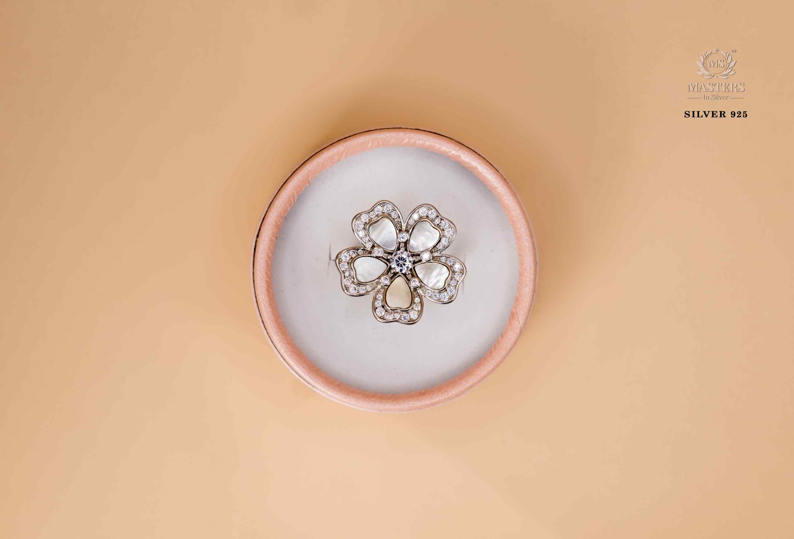 ORIGINAL IMPORTED COCKTAIL MOTHER OF PEARL SILVER 925 RING