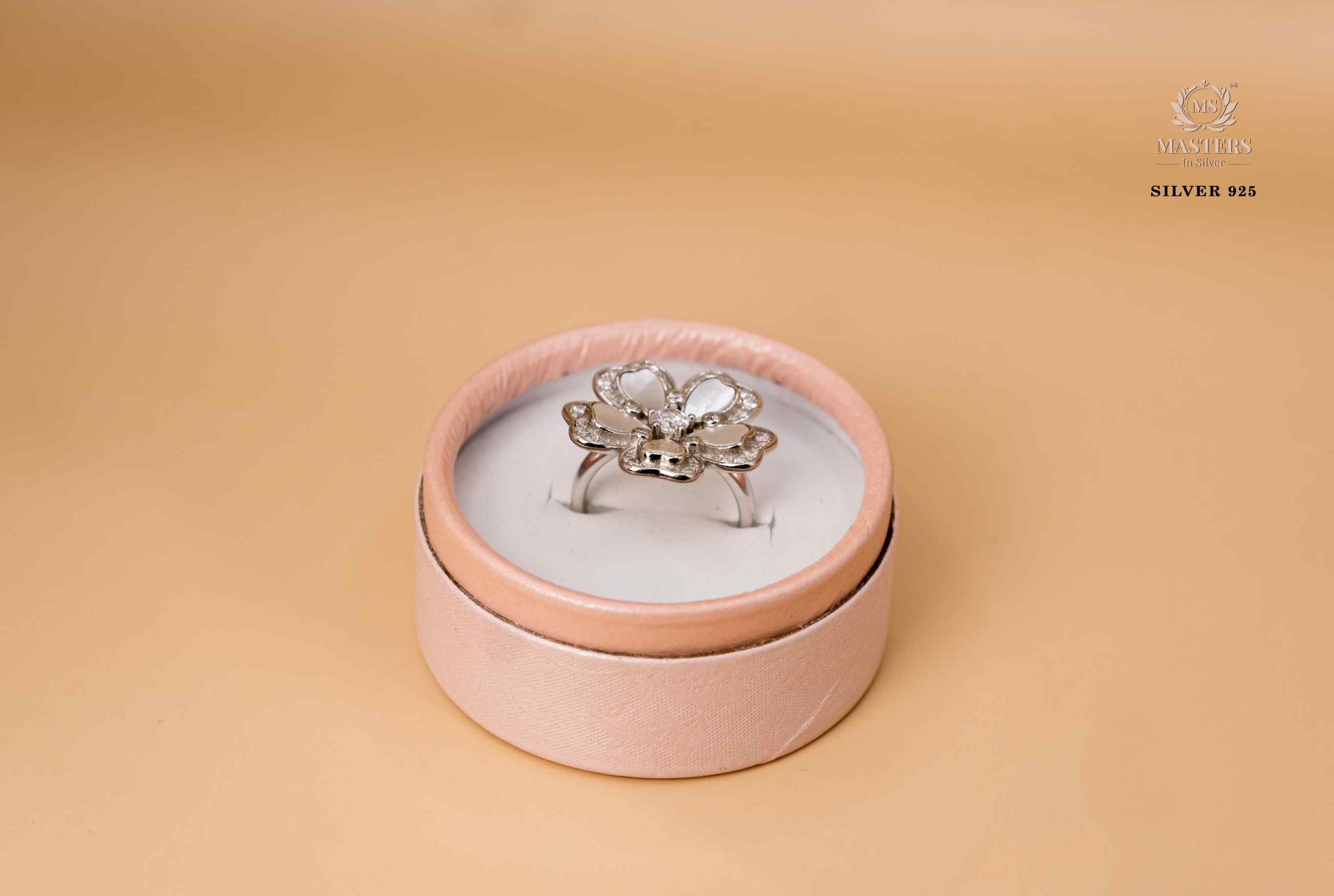 ORIGINAL IMPORTED COCKTAIL MOTHER OF PEARL SILVER 925 RING