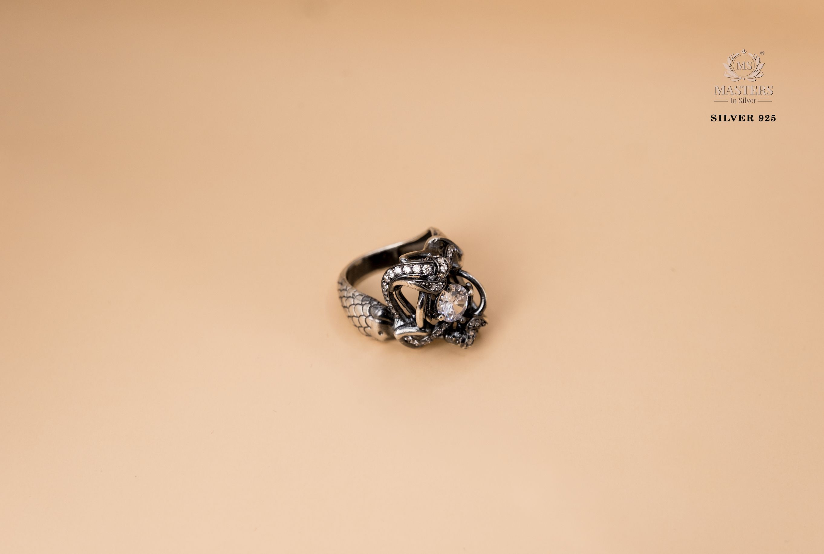 ORIGINAL IMPORTED COCKTAIL DIAMOND LOOKS SILVER 925 RING