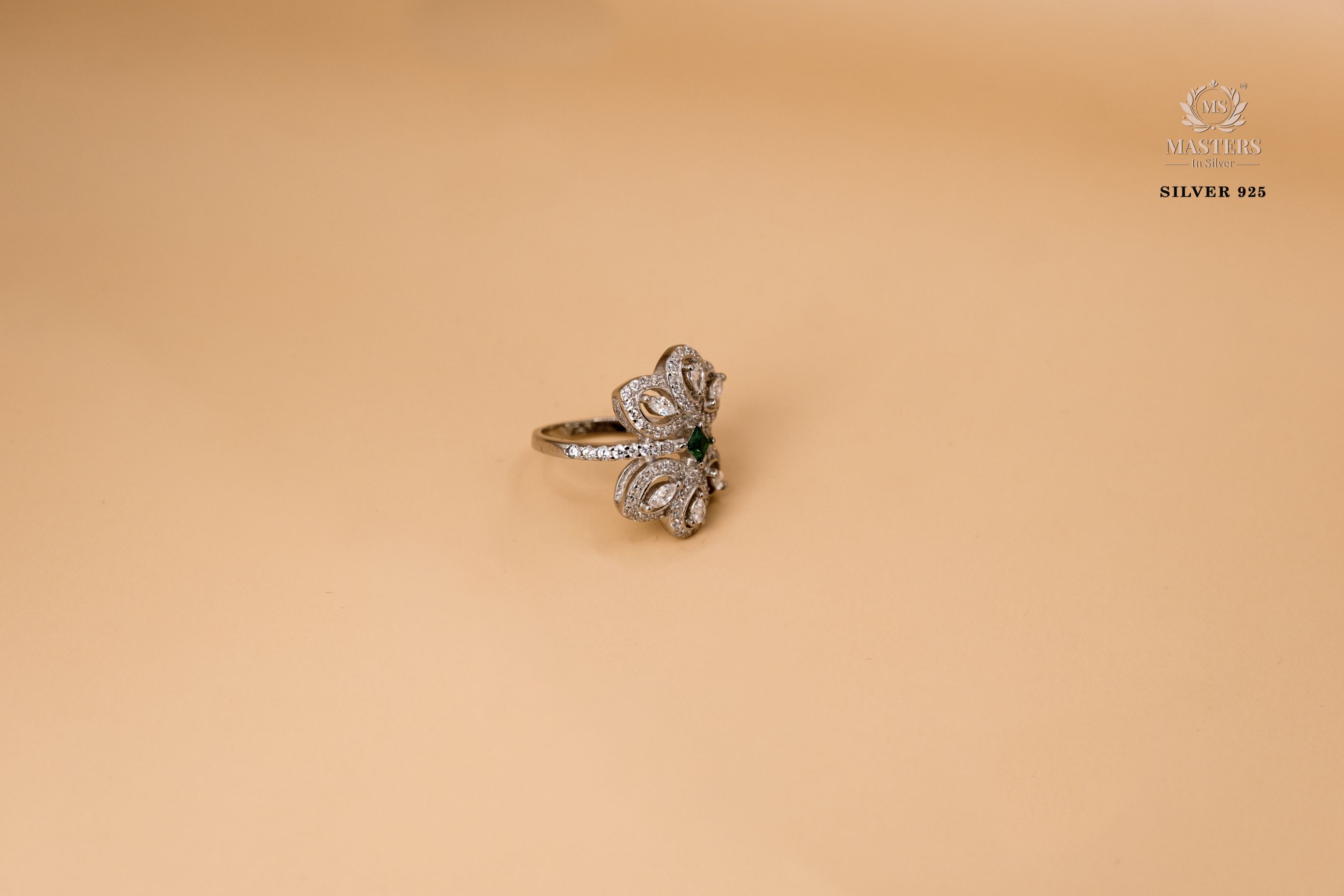 ORIGINAL IMPORTED COCKTAIL DIAMOND LOOKS SILVER 925 RING