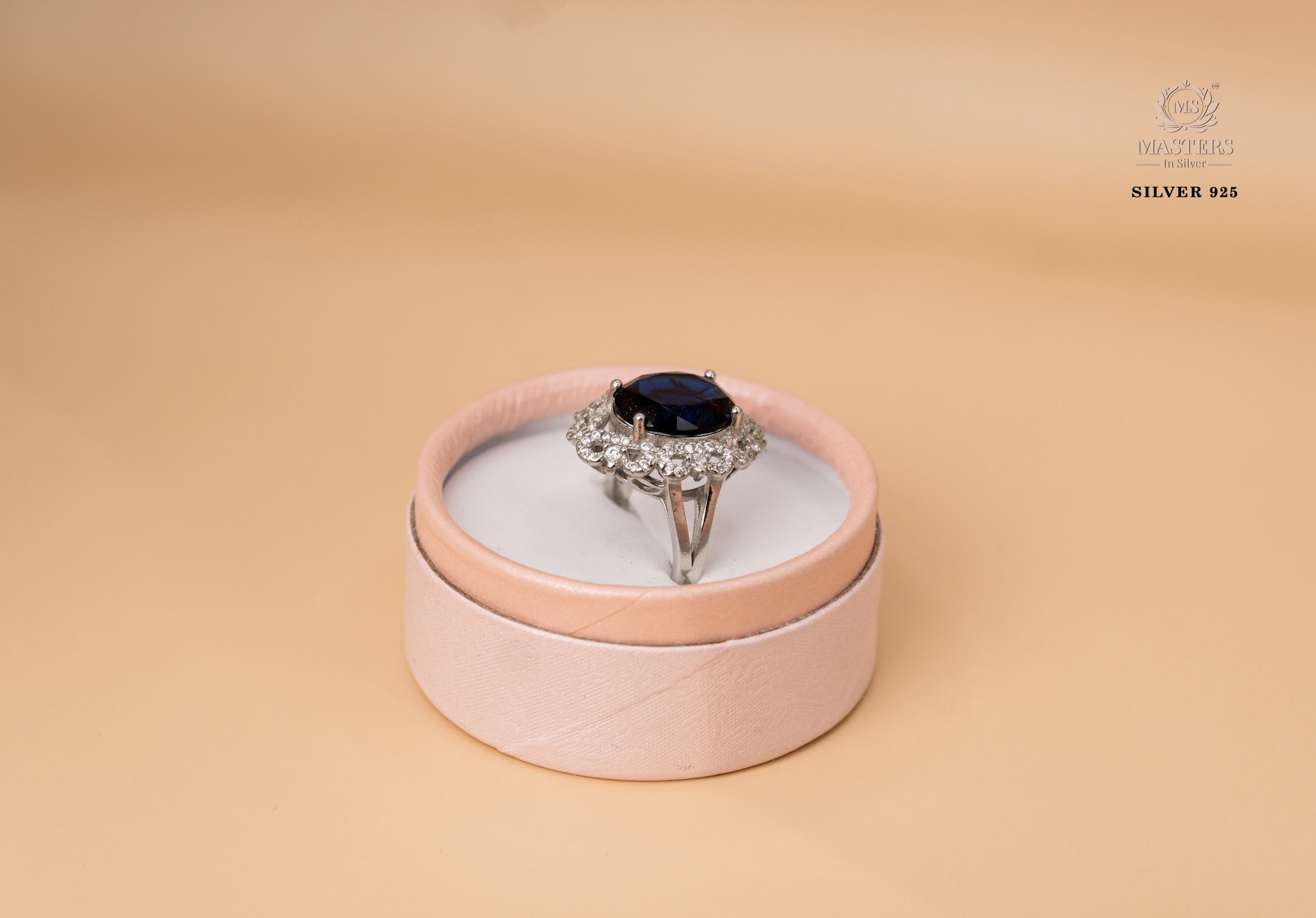 ORIGINAL IMPORTED COCKTAIL DIAMOND LOOKS SILVER 925 RING