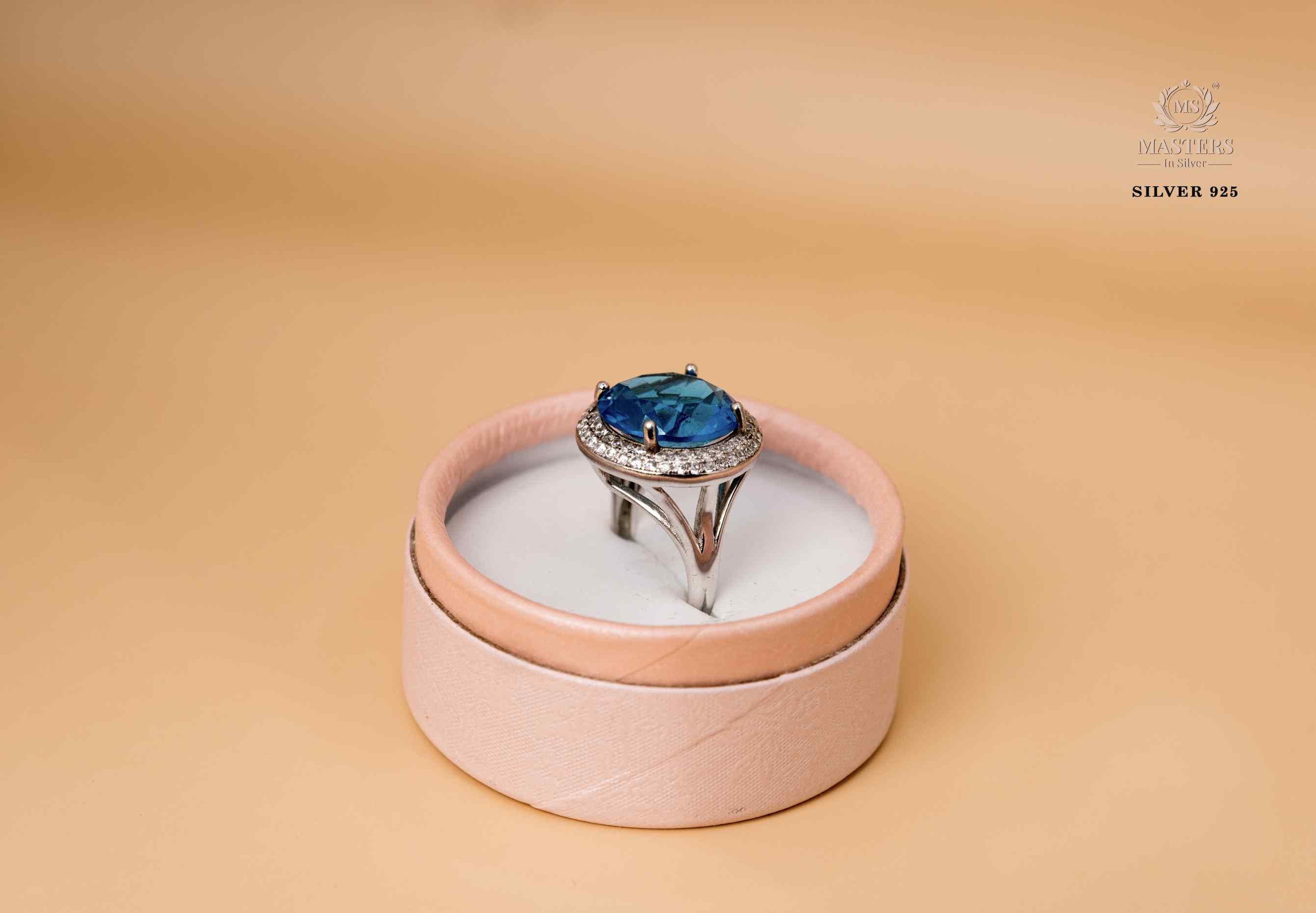 ORIGINAL IMPORTED COCKTAIL DIAMOND LOOKS SILVER 925 RING