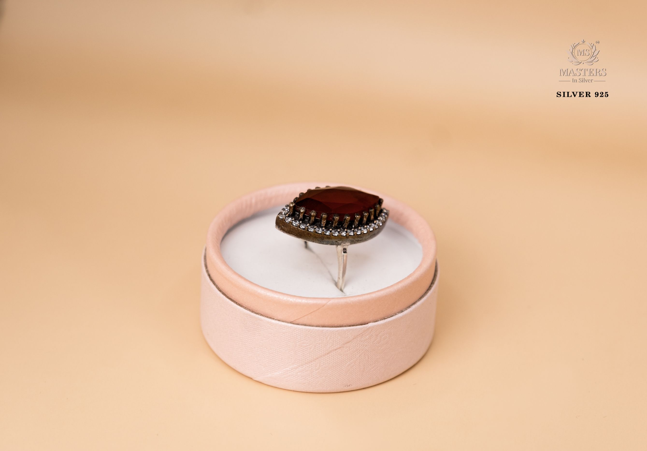 ORIGINAL IMPORTED COCKTAIL DIAMOND LOOKS SILVER 925 RING