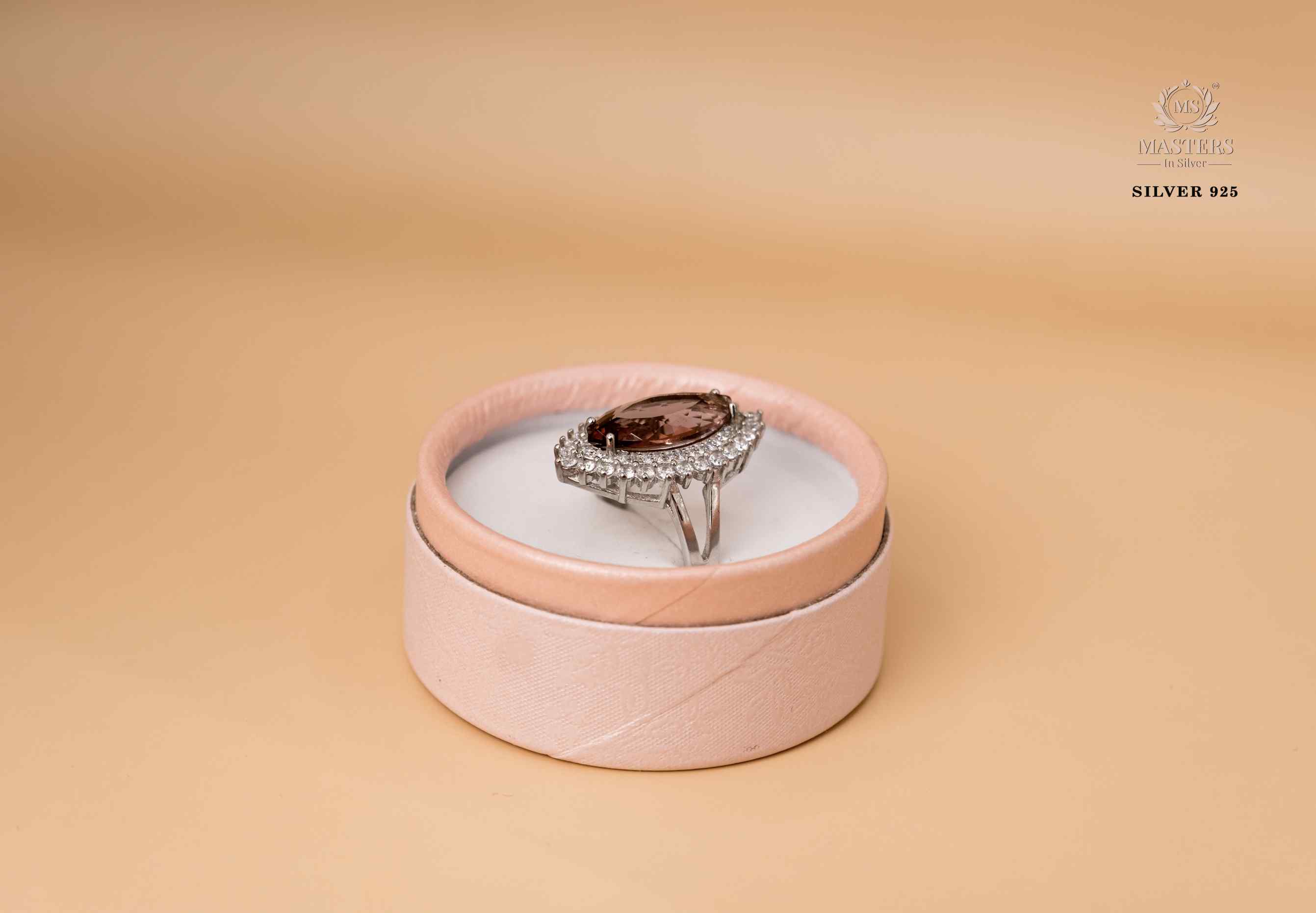 ORIGINAL IMPORTED COCKTAIL DIAMOND LOOKS SILVER 925 RING