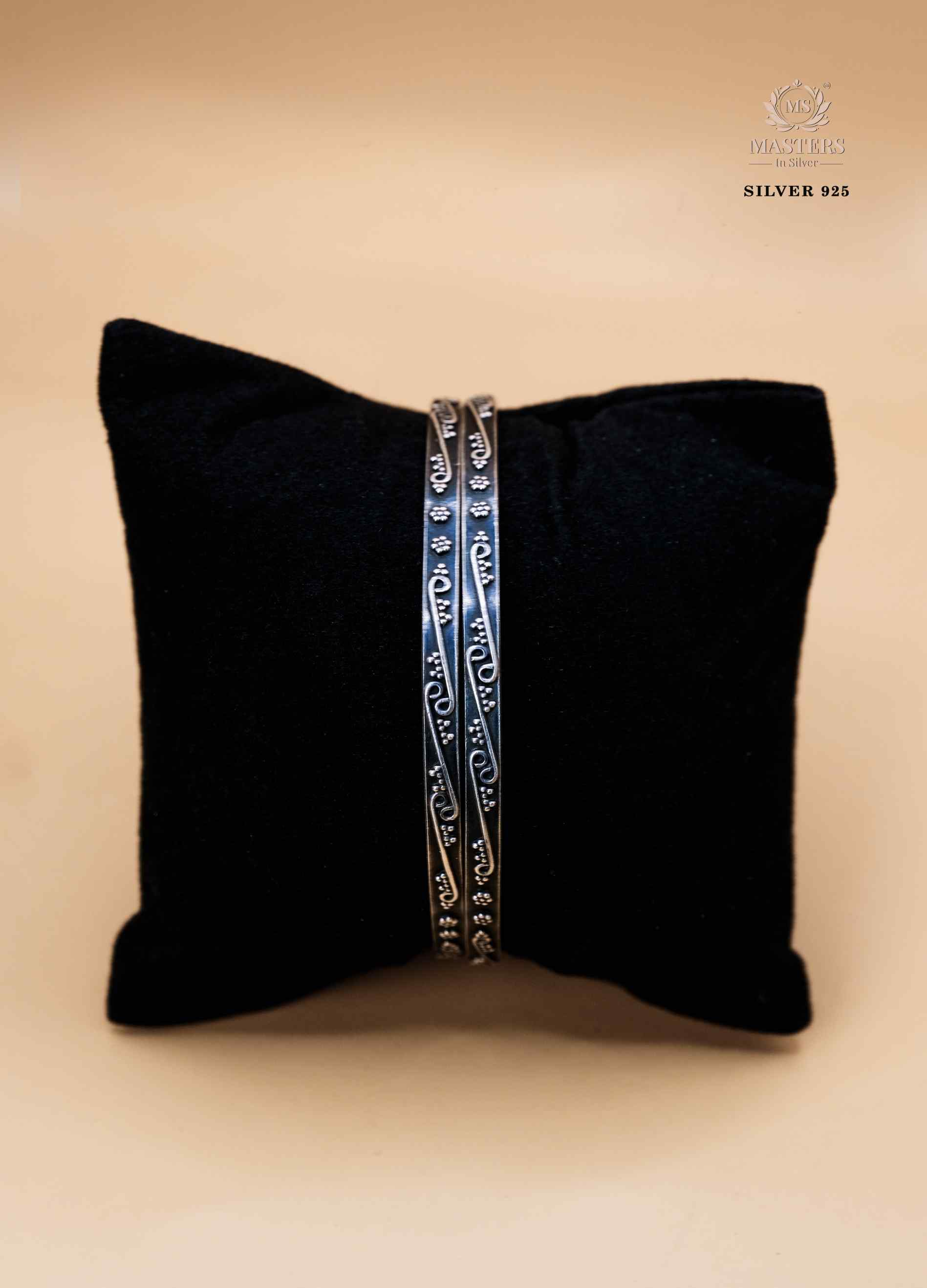 BANGLES   OXIDISED / REGULAR USE
