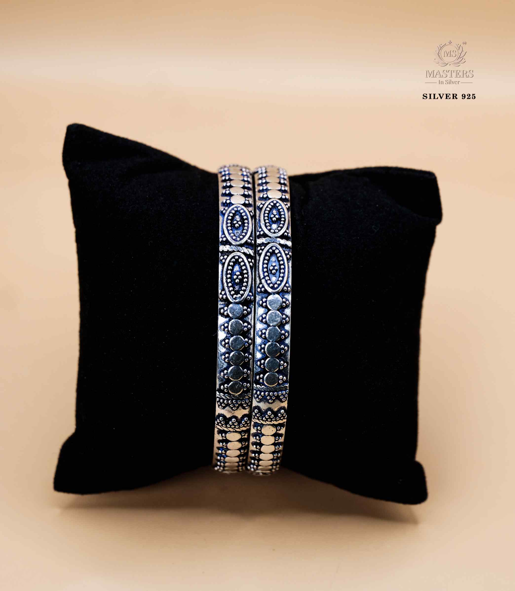 BANGLES   OXIDISED / REGULAR USE