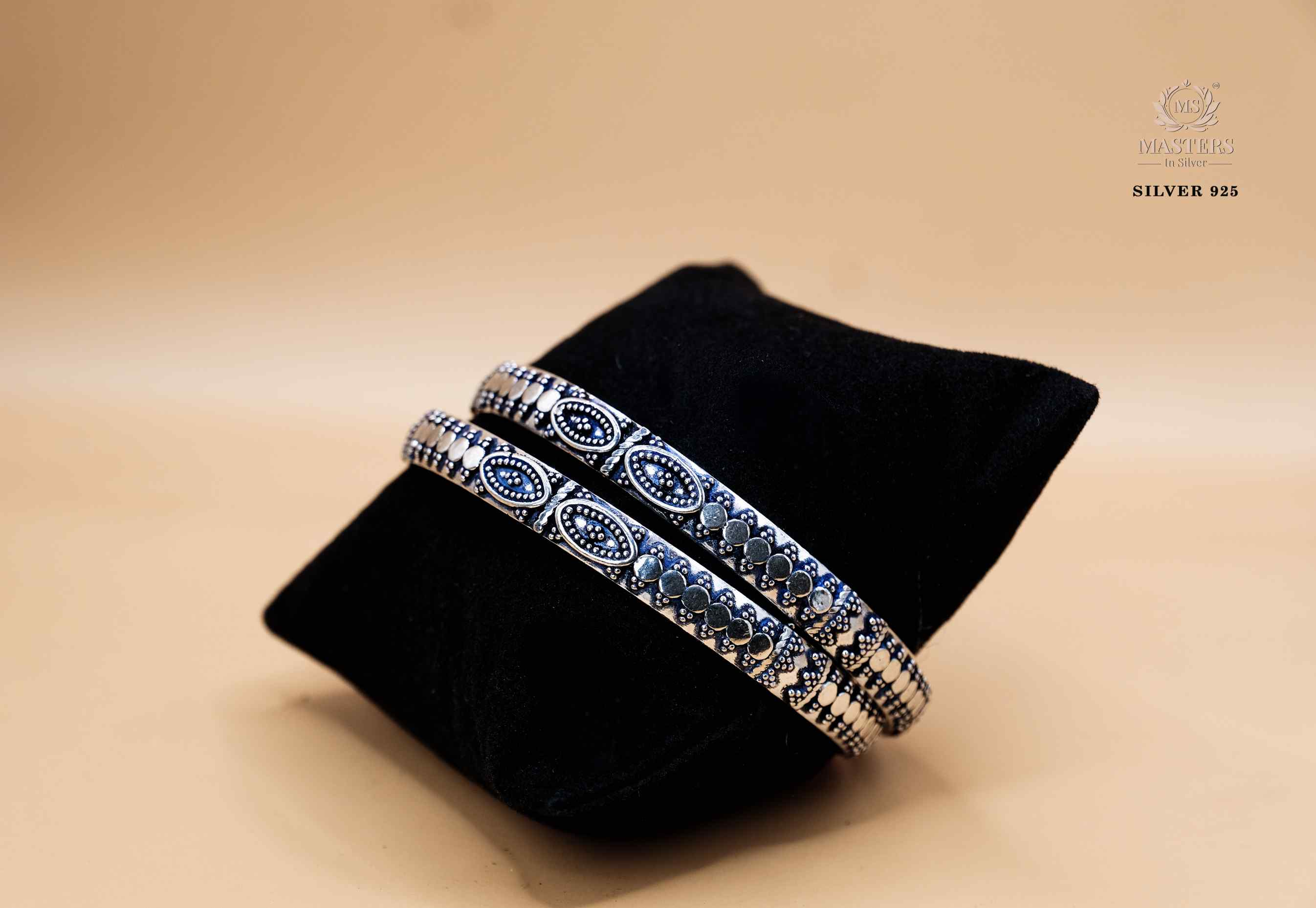 BANGLES   OXIDISED / REGULAR USE