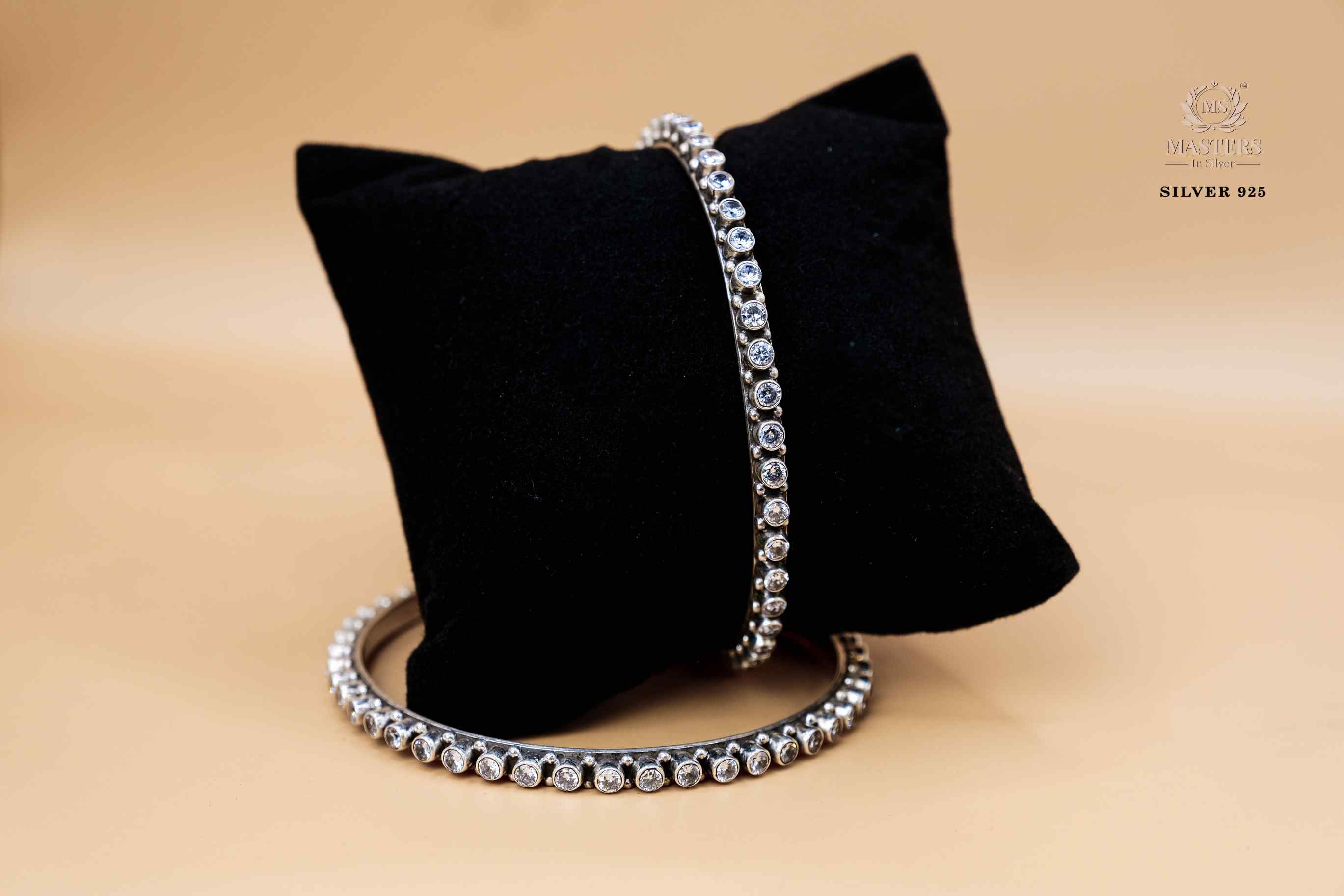 BANGLES CUT STONES REGULAR USE