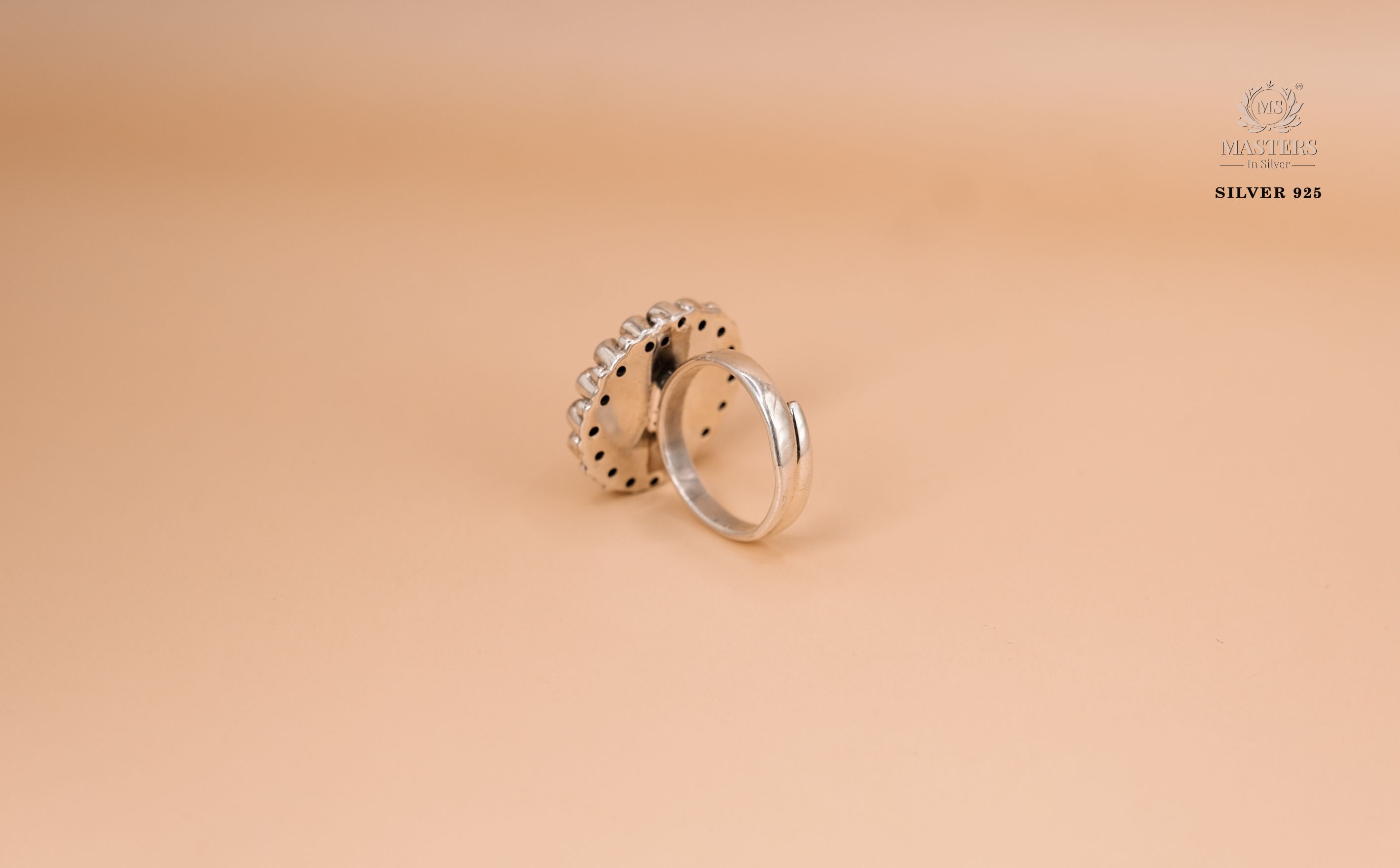 RINGS OXIDISED ( FLORAL ) CUT-STONES