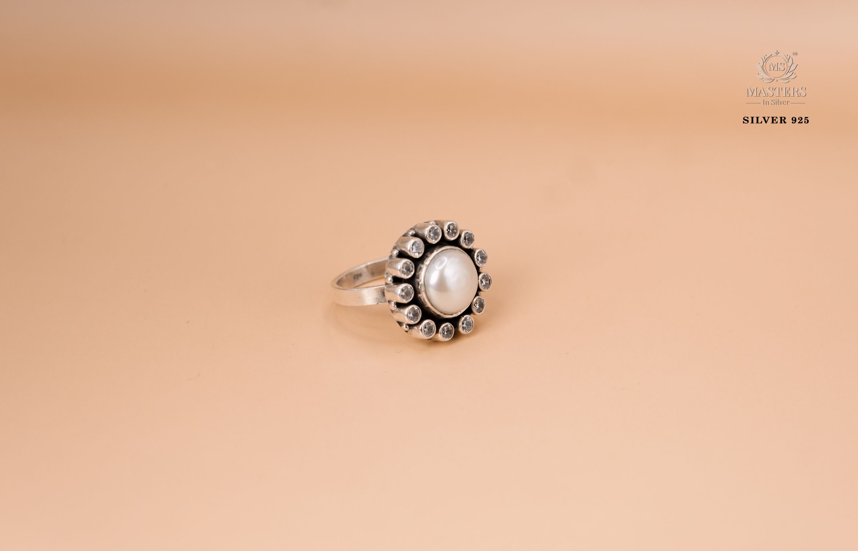 RINGS OXIDISED ( pearl ) CUT-STONES