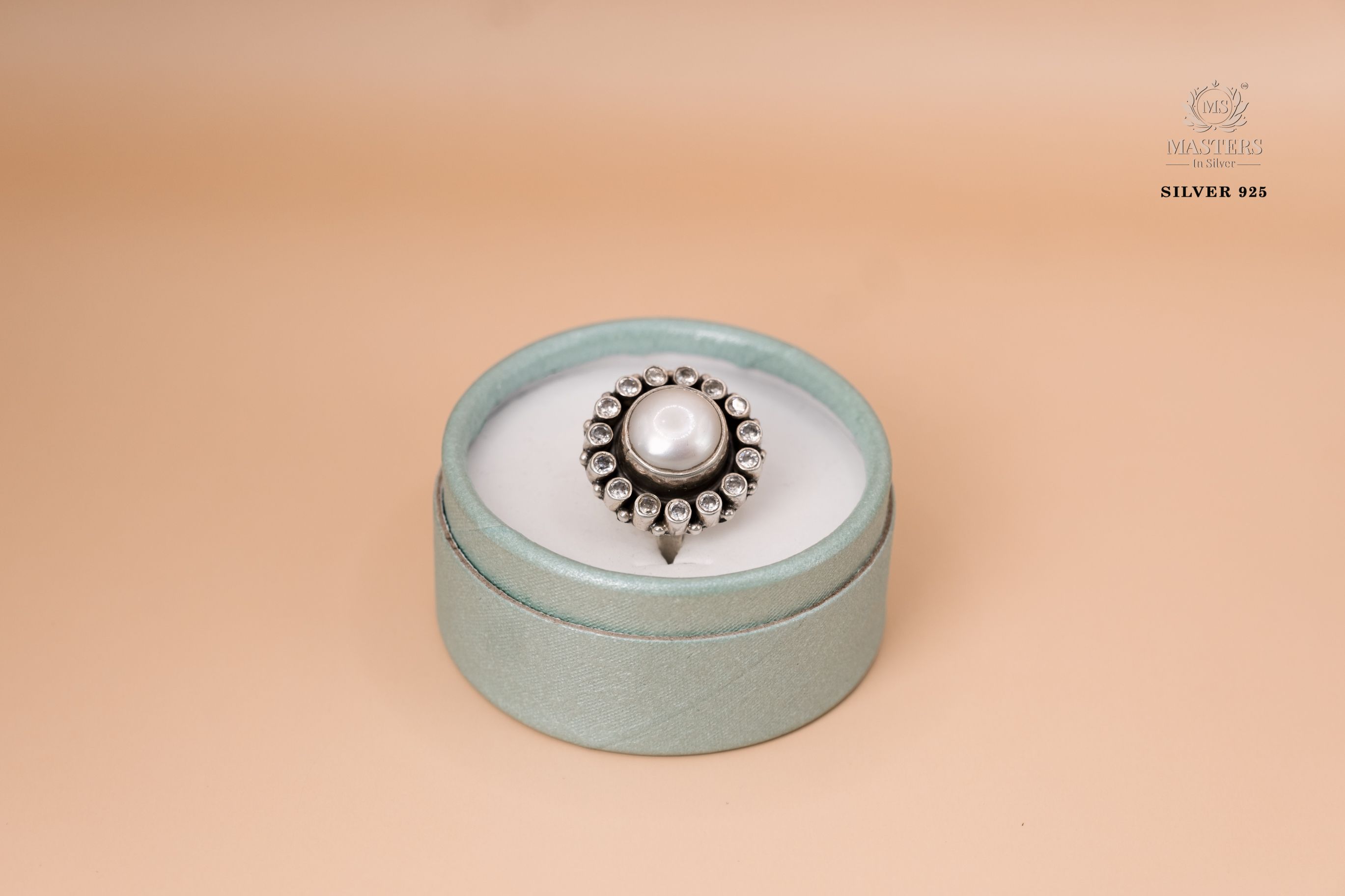 RINGS OXIDISED ( pearl ) CUT-STONES