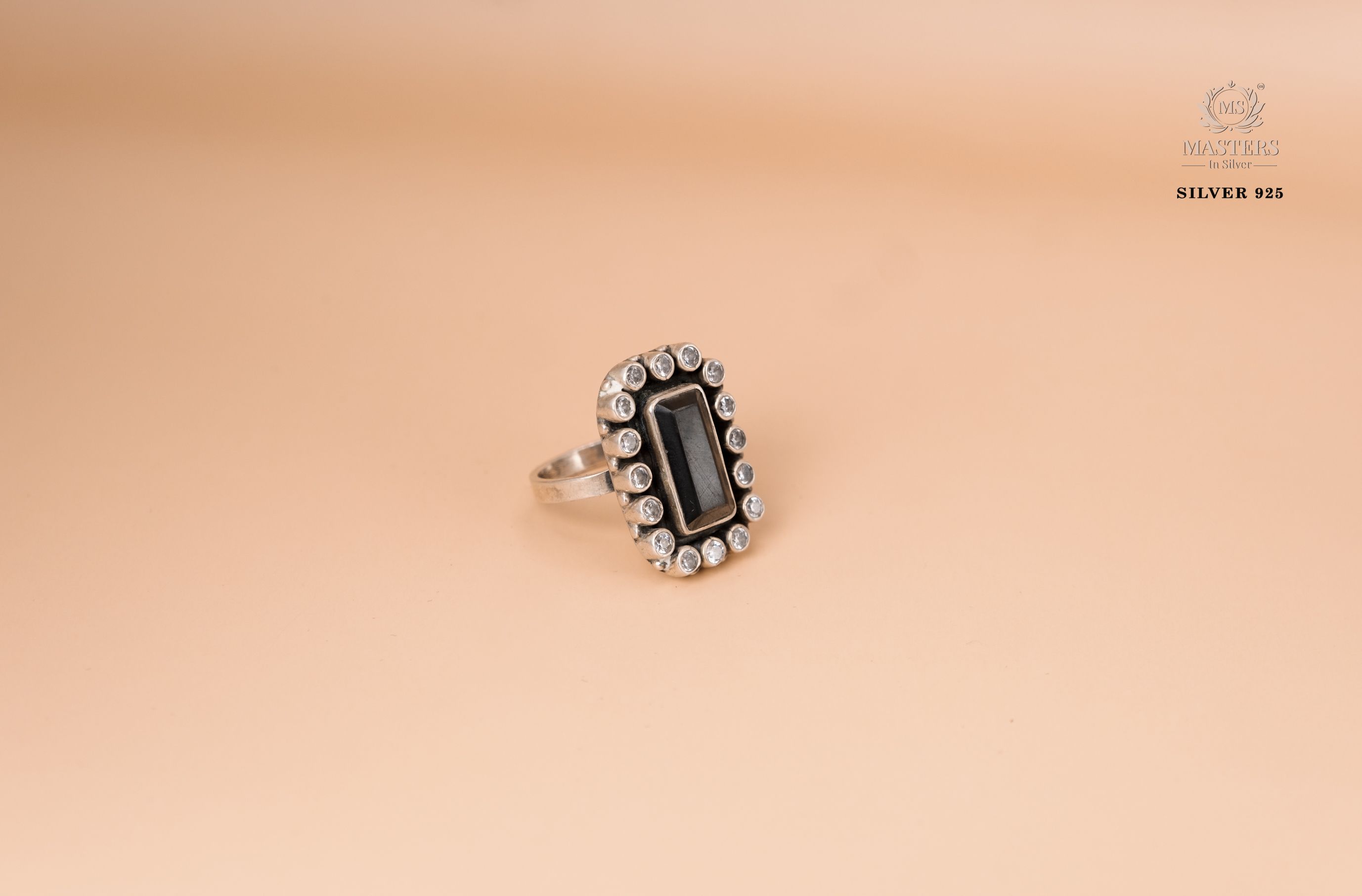RINGS OXIDISED ( Rectangular- Black ) CUT-STONES