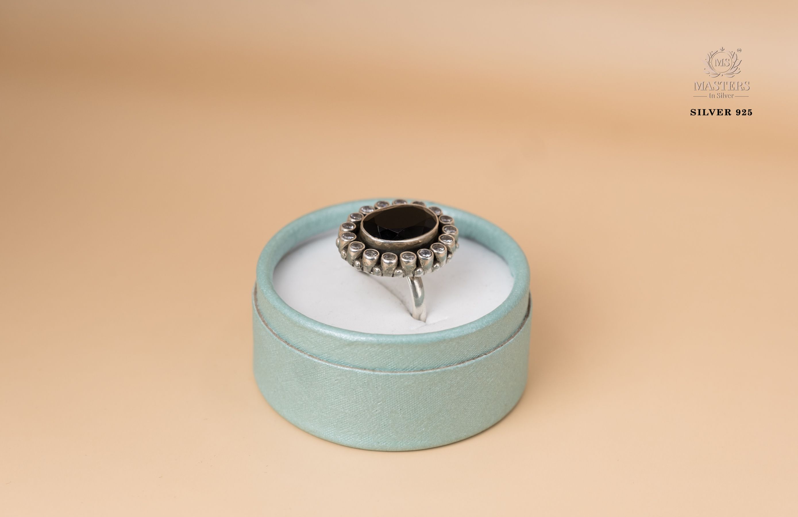 RINGS OXIDISED ( Oval- Black ) CUT-STONES