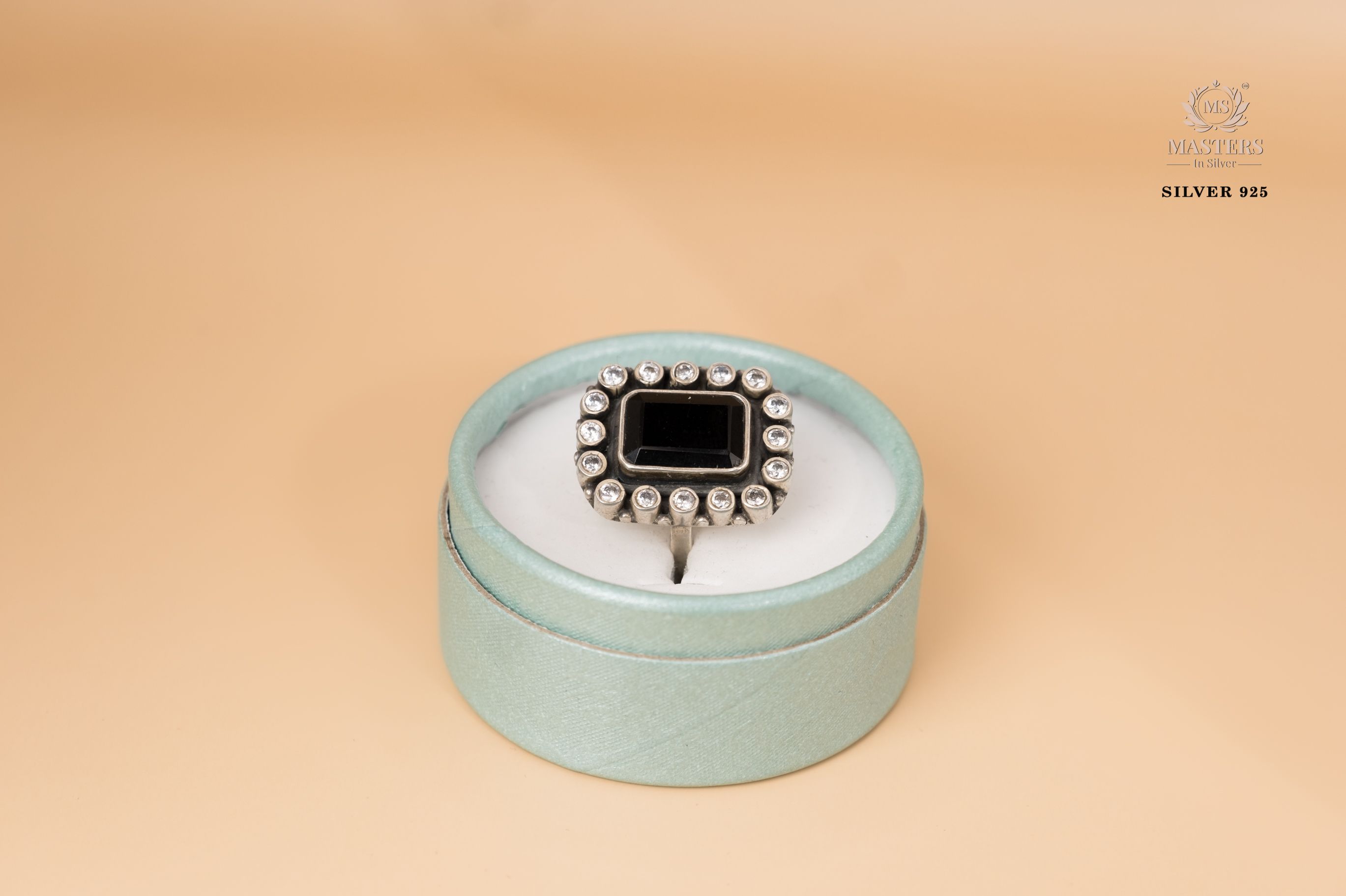 RINGS OXIDISED ( Rectangular- Black ) CUT-STONES
