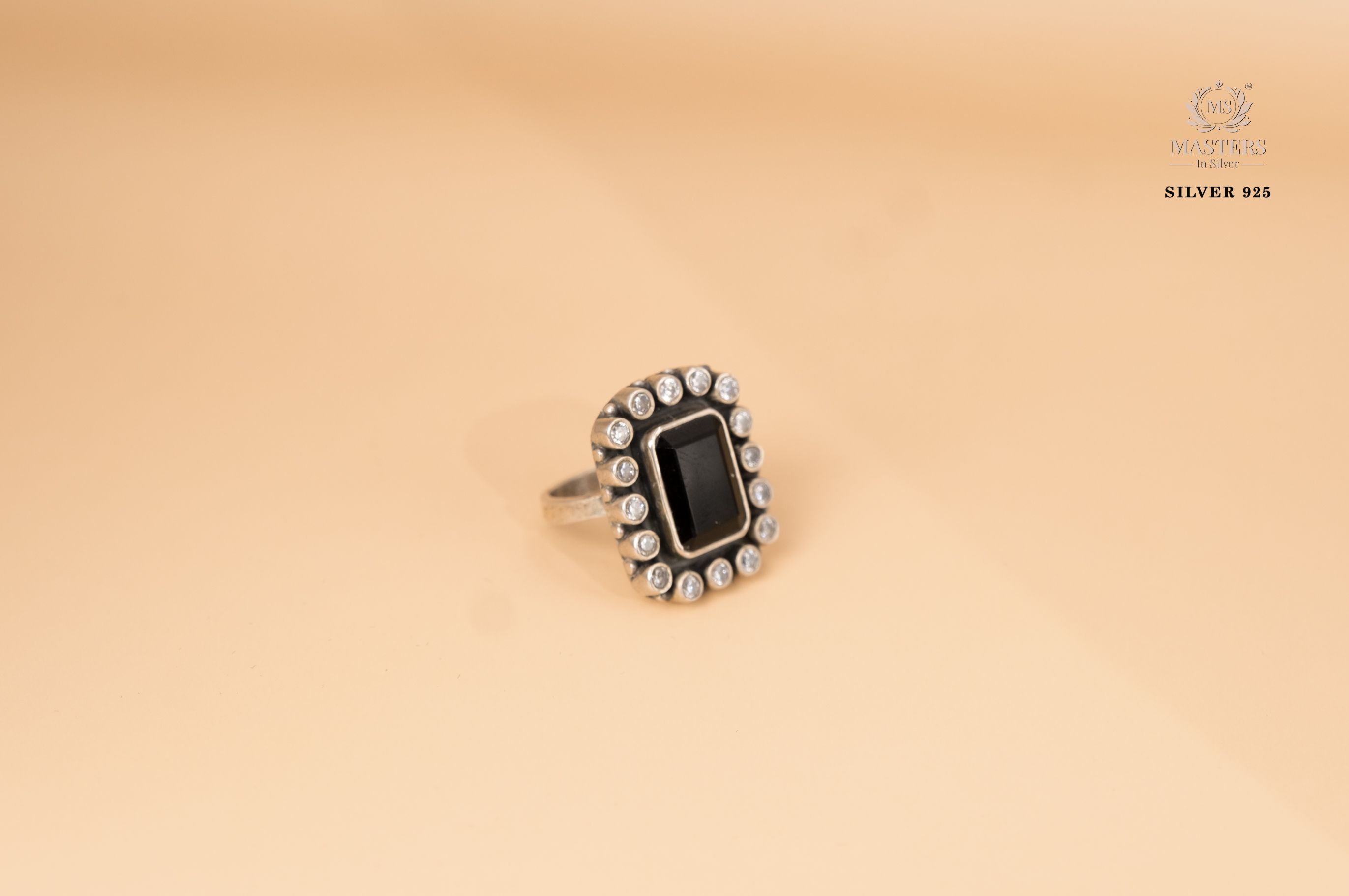 RINGS OXIDISED ( Rectangular- Black ) CUT-STONES
