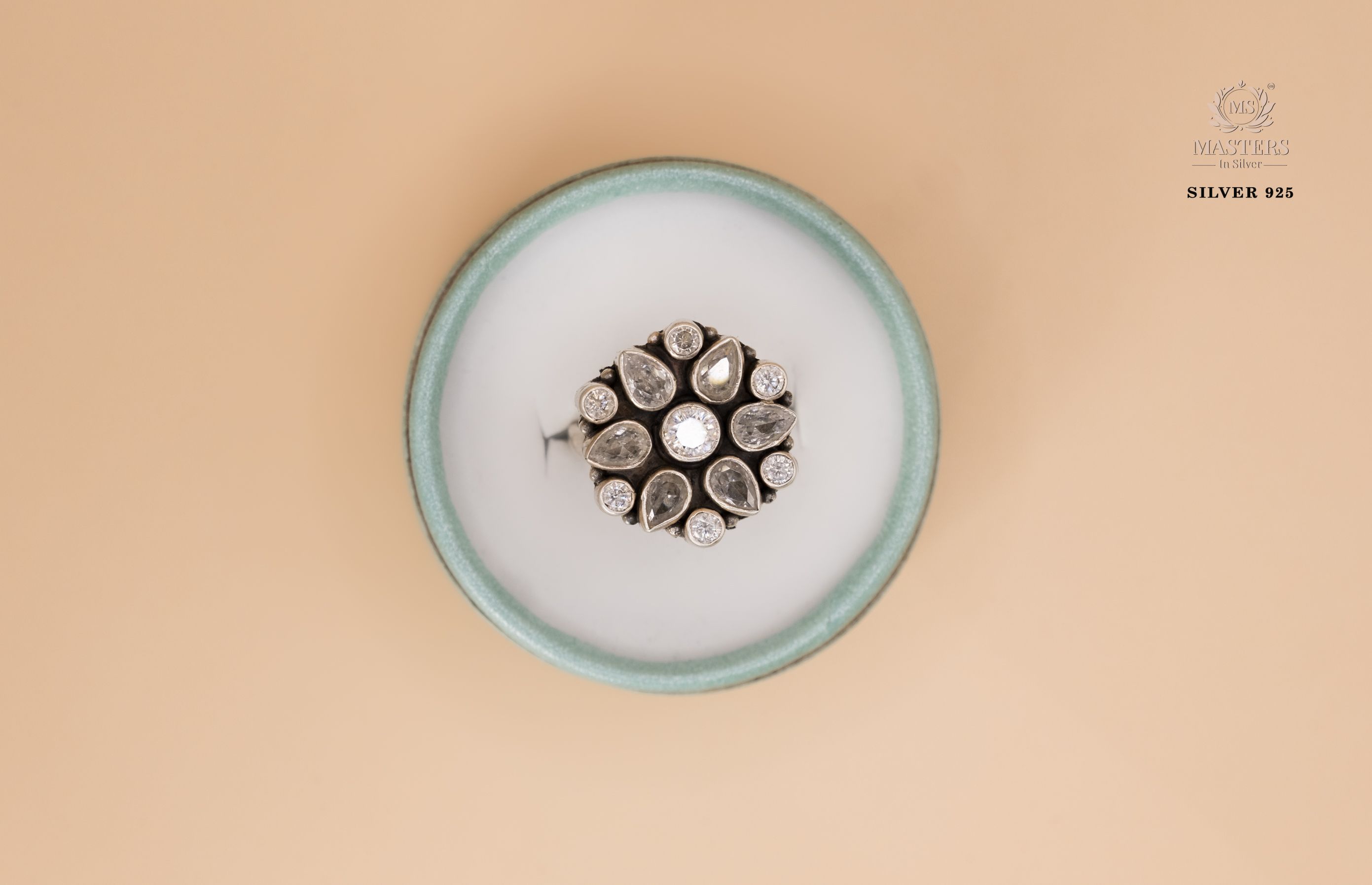RINGS OXIDISED ( Round zircon  floral) CUT-STONES