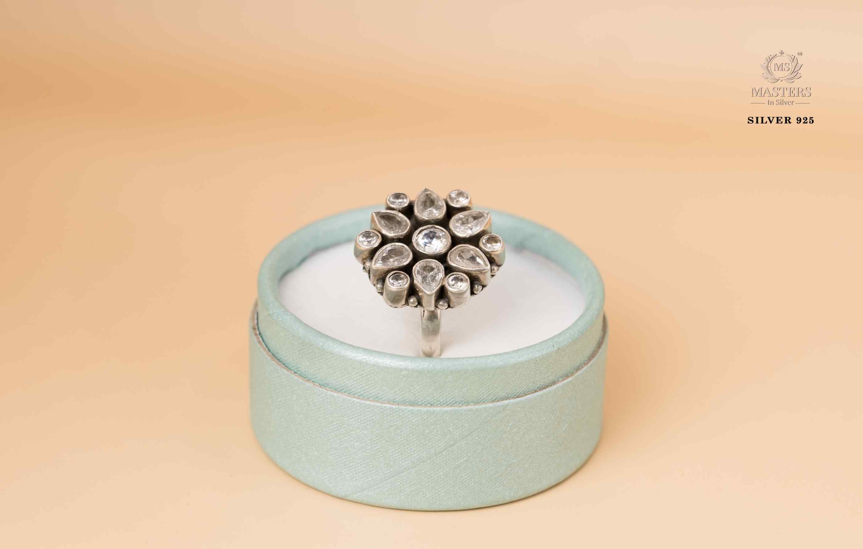 RINGS OXIDISED ( Round zircon  floral) CUT-STONES