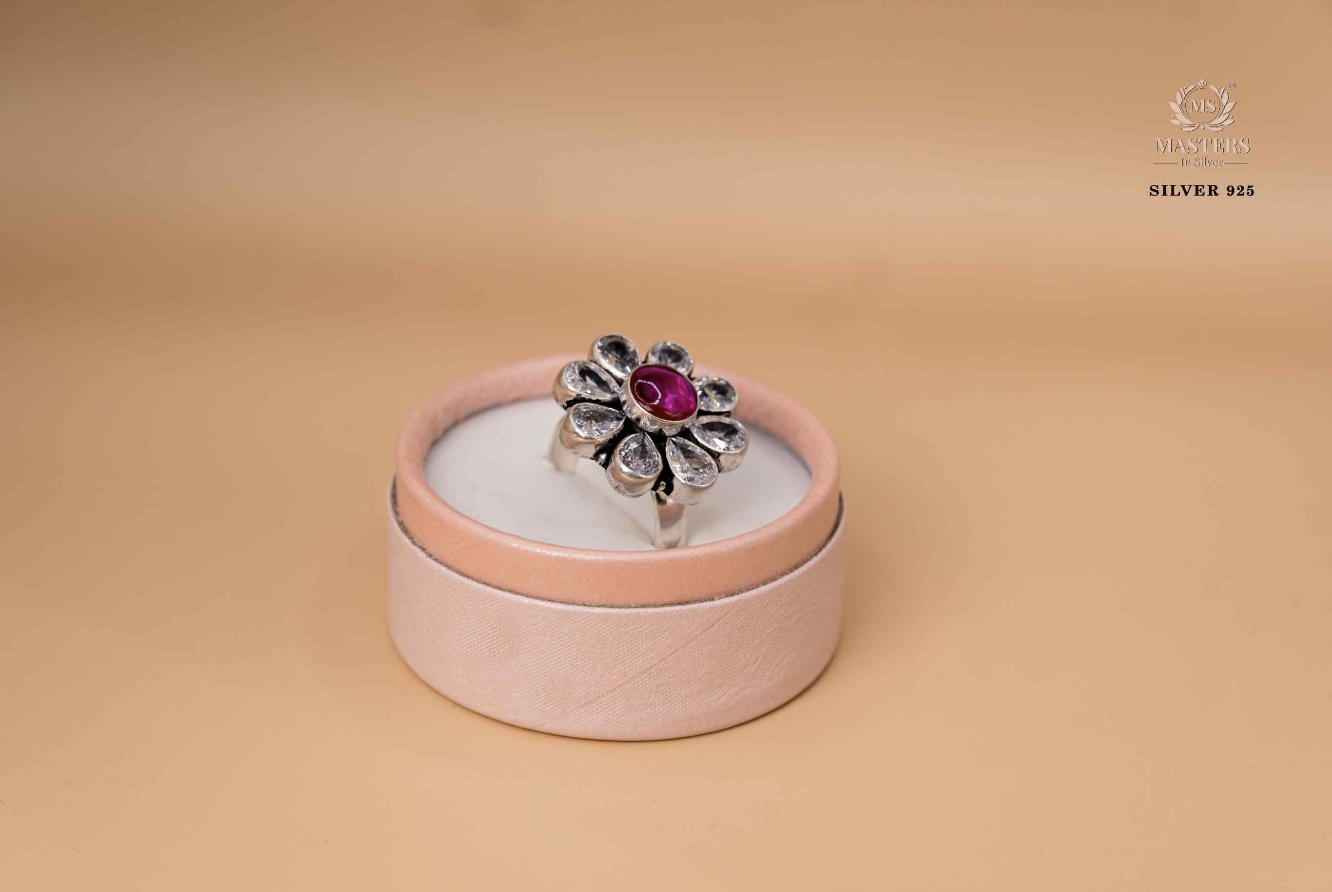 RINGS OXIDISED ( FLORAL ) CUT-STONES