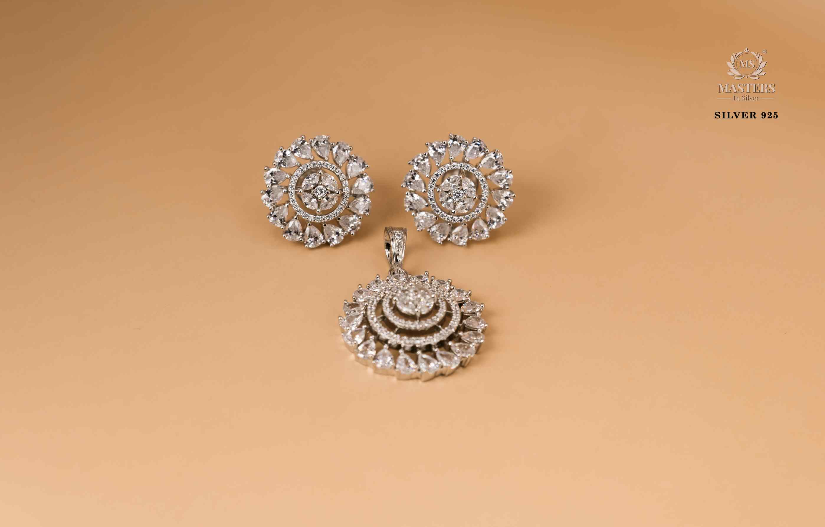 PENDANT SETS, DIAMOND LOOKS, PARTY WEAR, ORIGINAL IMPORTED 🎁
