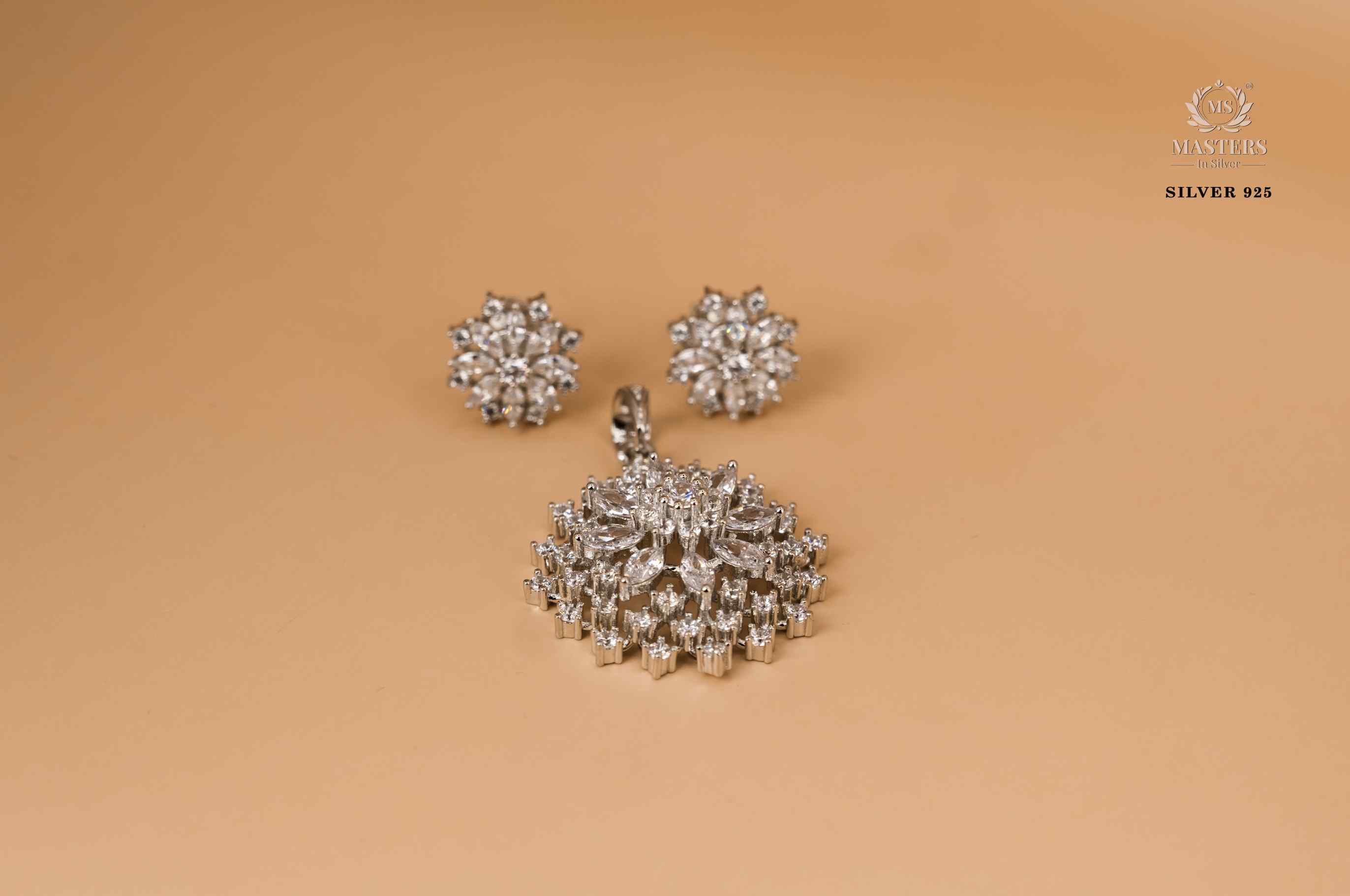PENDANT SETS, DIAMOND LOOKS, PARTY WEAR, ORIGINAL IMPORTED 🎁