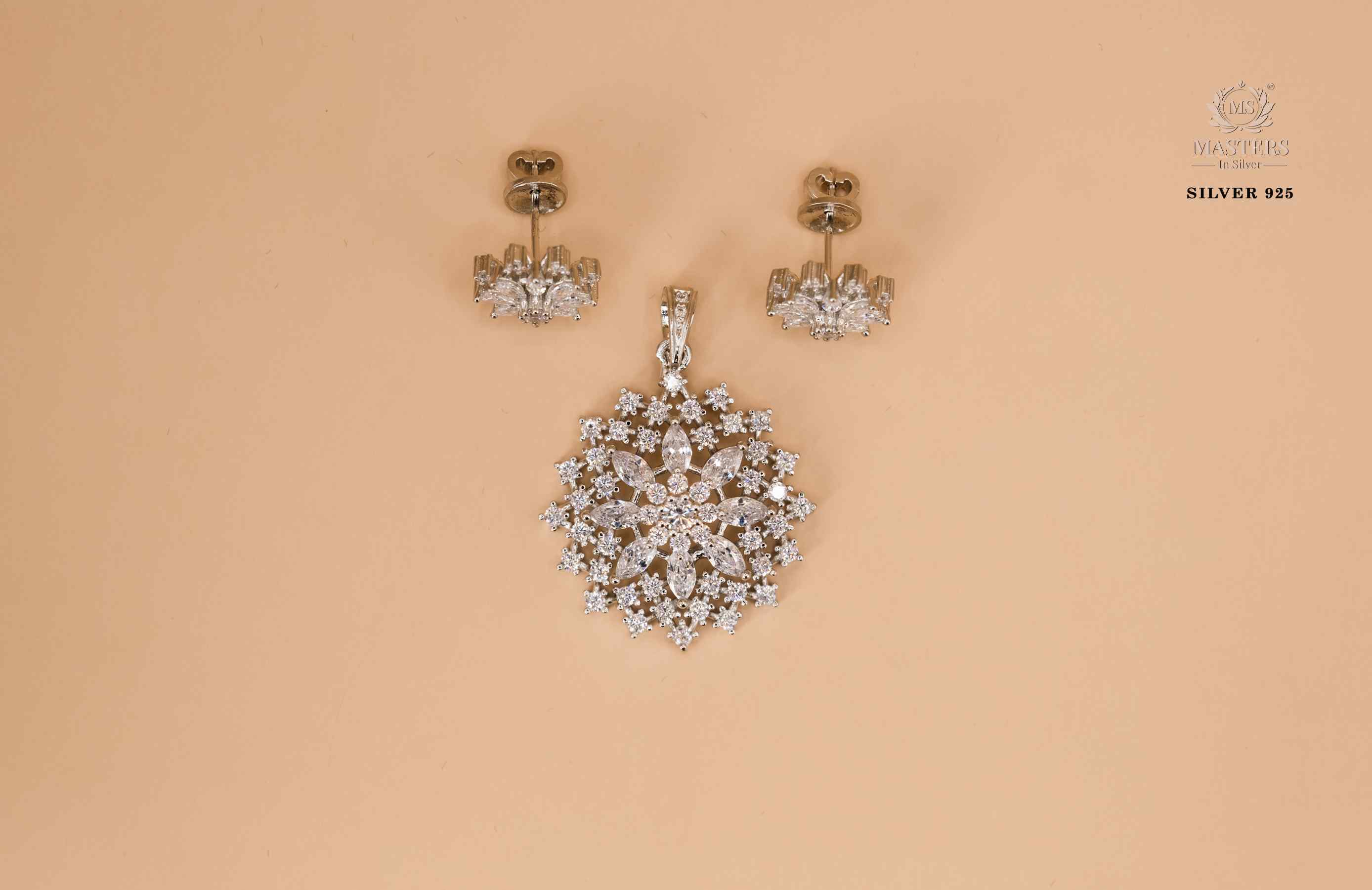 PENDANT SETS, DIAMOND LOOKS, PARTY WEAR, ORIGINAL IMPORTED 🎁
