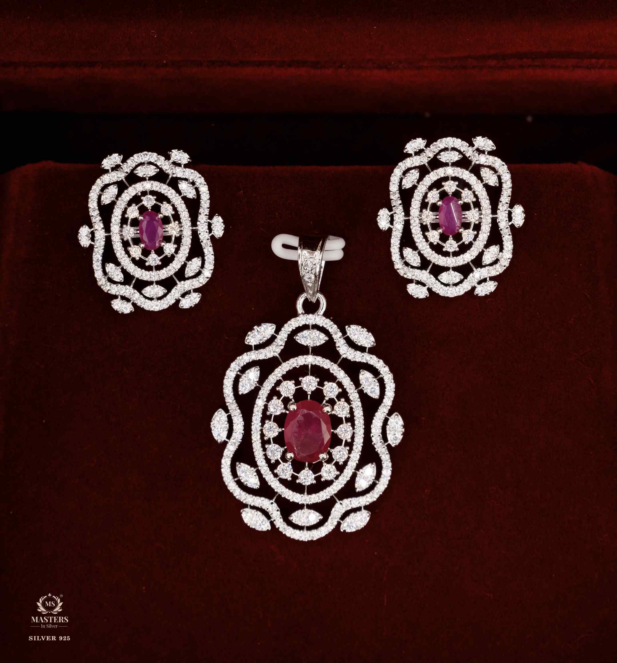PENDANT SETS, DIAMOND LOOKS, PARTY WEAR, ORIGINAL IMPORTED 🎁