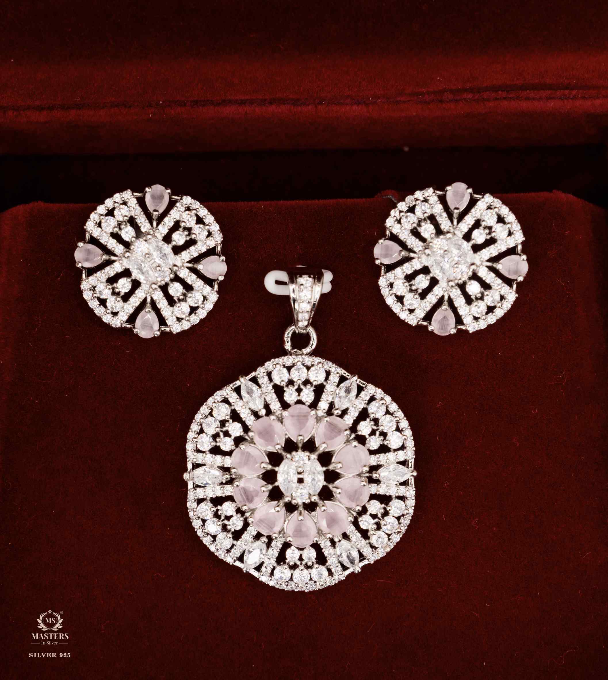 PENDANT SETS, DIAMOND LOOKS, PARTY WEAR, ORIGINAL IMPORTED 🎁