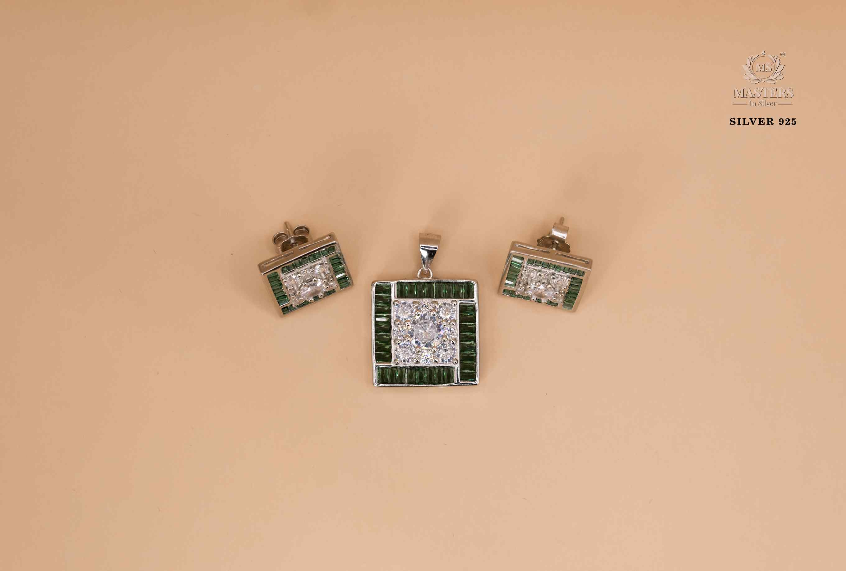 PENDANT SETS, DIAMOND LOOKS, REGULAR WEAR, ORIGINAL IMPORTED MID SIZE SQUARE GREEN 🎁