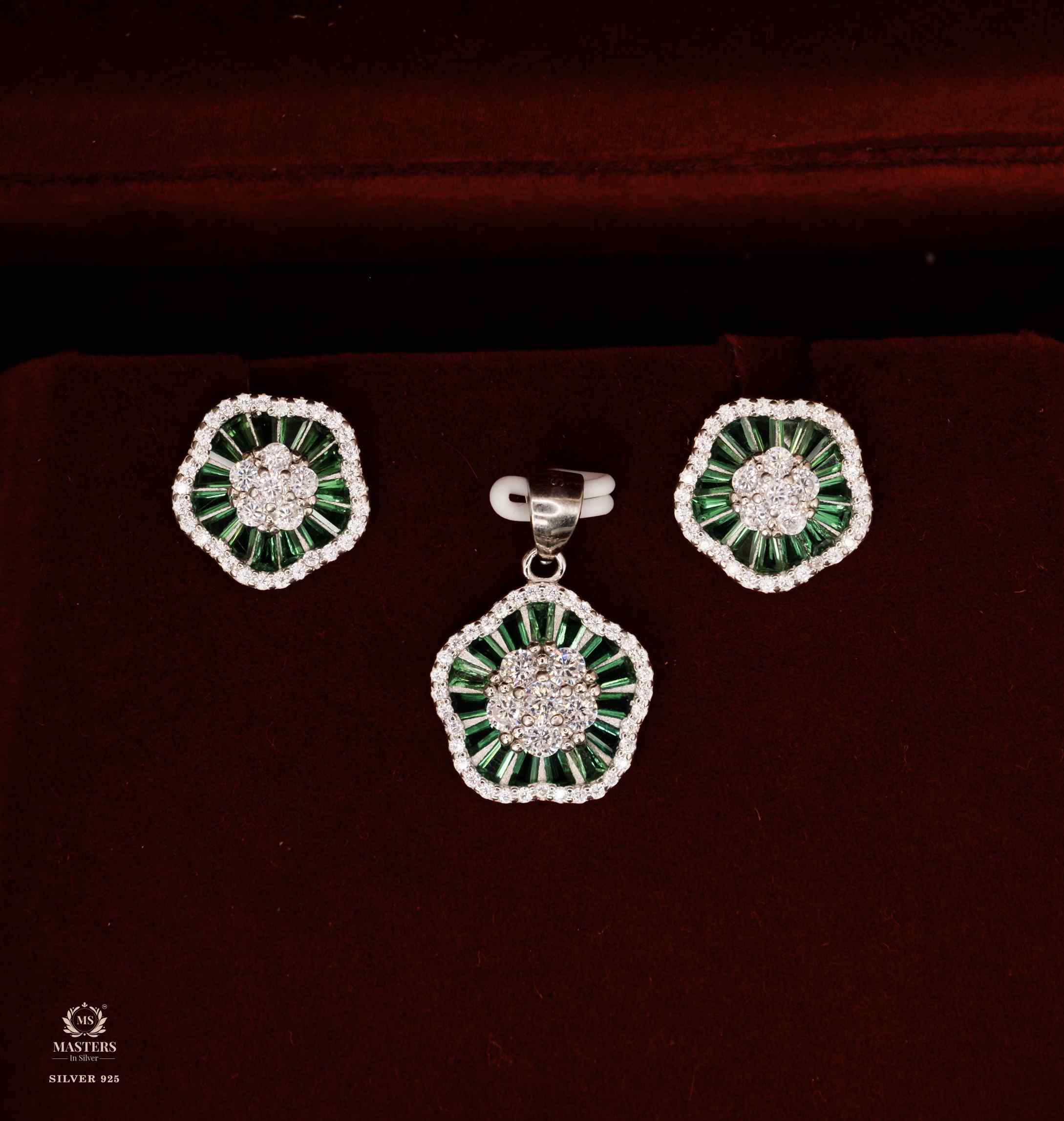 PENDANT SETS, DIAMOND LOOKS, REGULAR WEAR, ORIGINAL IMPORTED ROUND FLORAL GREEN 🎁