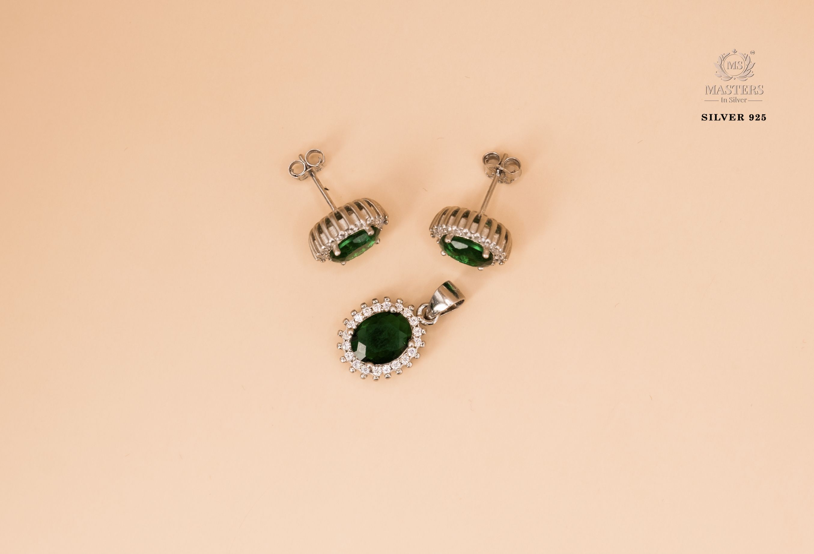 PENDANT SETS, DIAMOND LOOKS, REGULAR WEAR, ORIGINAL IMPORTED OVAL GREEN 🎁