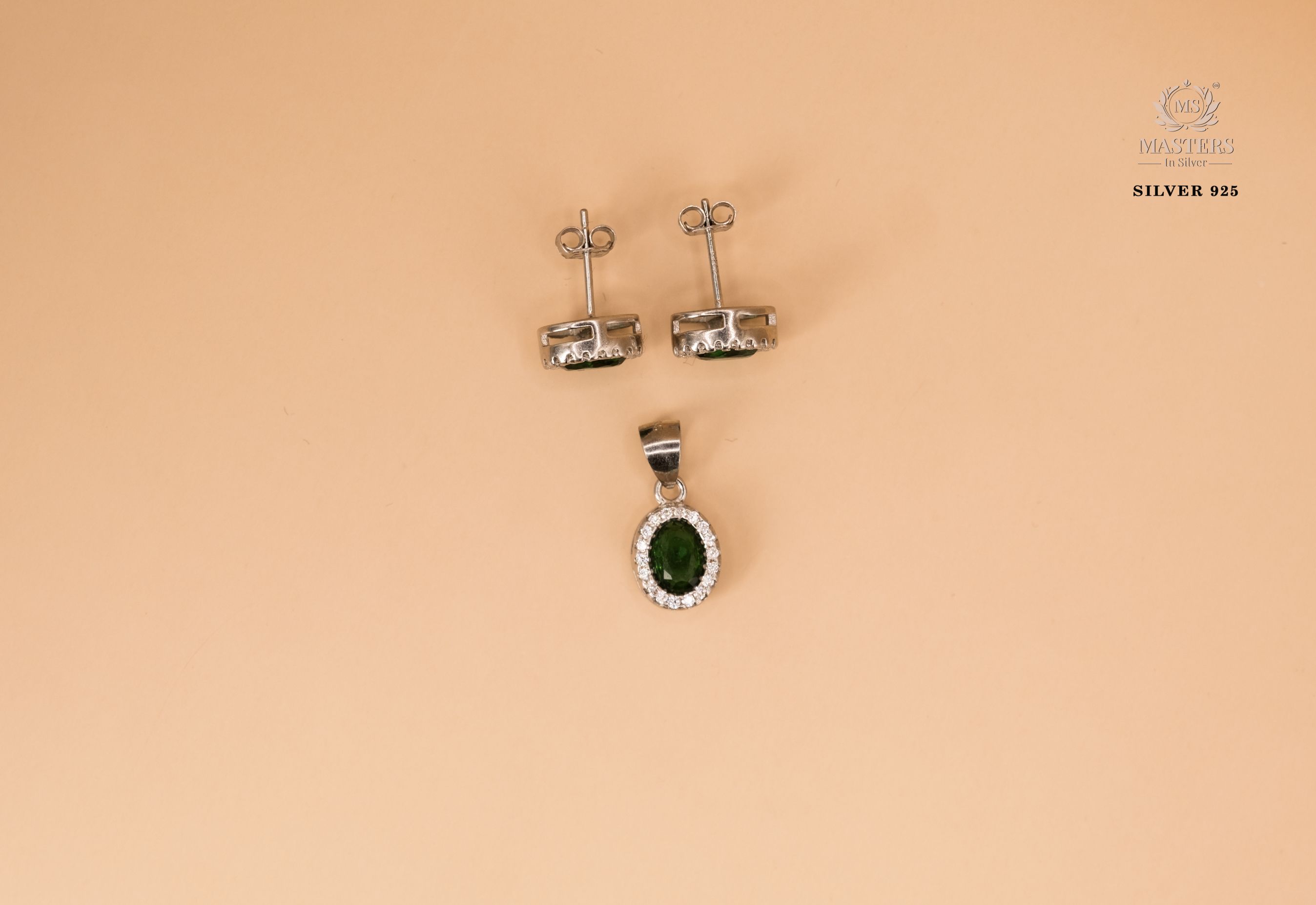 PENDANT SETS, DIAMOND LOOKS, REGULAR WEAR, ORIGINAL IMPORTED OVAL GREEN 🎁
