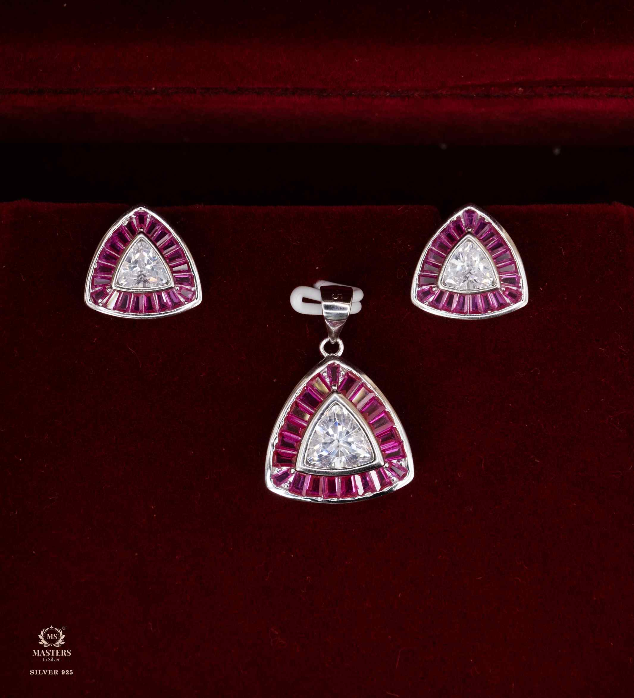 PENDANT SETS, DIAMOND LOOKS, REGULAR WEAR, ORIGINAL IMPORTED TRIANGULAR PINK 🎁