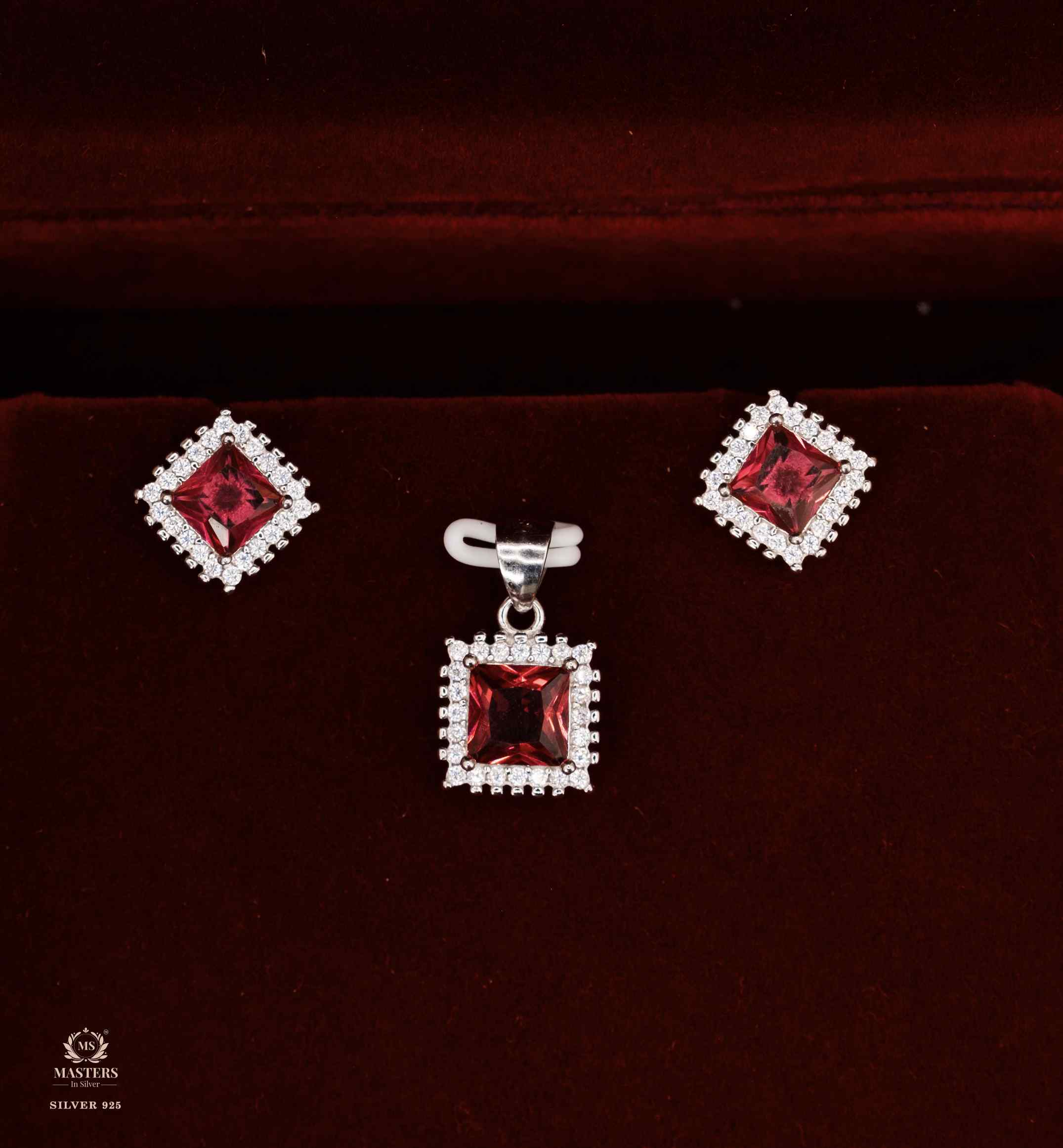 PENDANT SETS, DIAMOND LOOKS, REGULAR WEAR, ORIGINAL IMPORTED SQUARE PINK  🎁