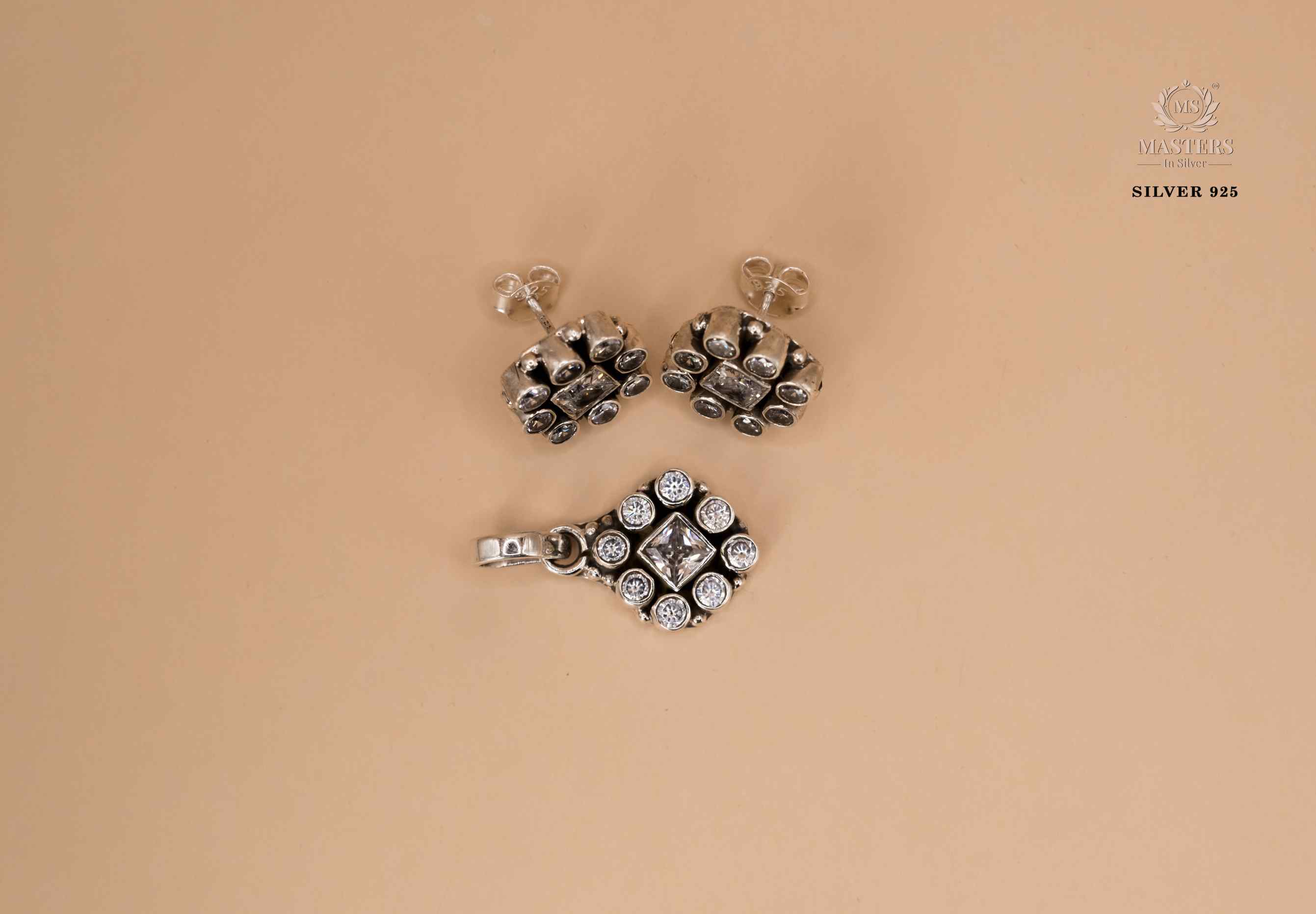 OXIDISED PENDANT SETS  EXPORT QUALITY  green long 🤞